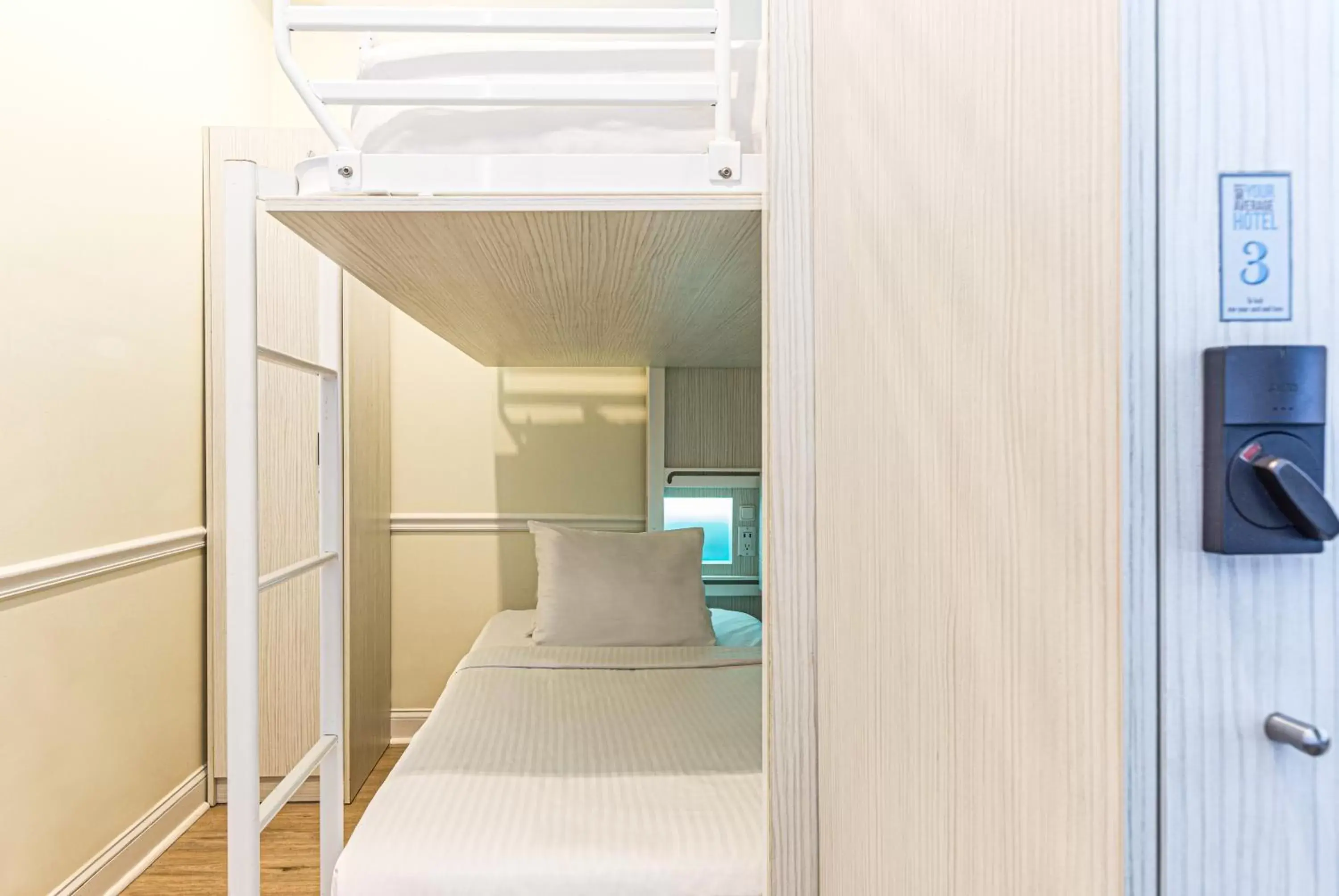 bunk bed in Nyah - Adult Exclusive
