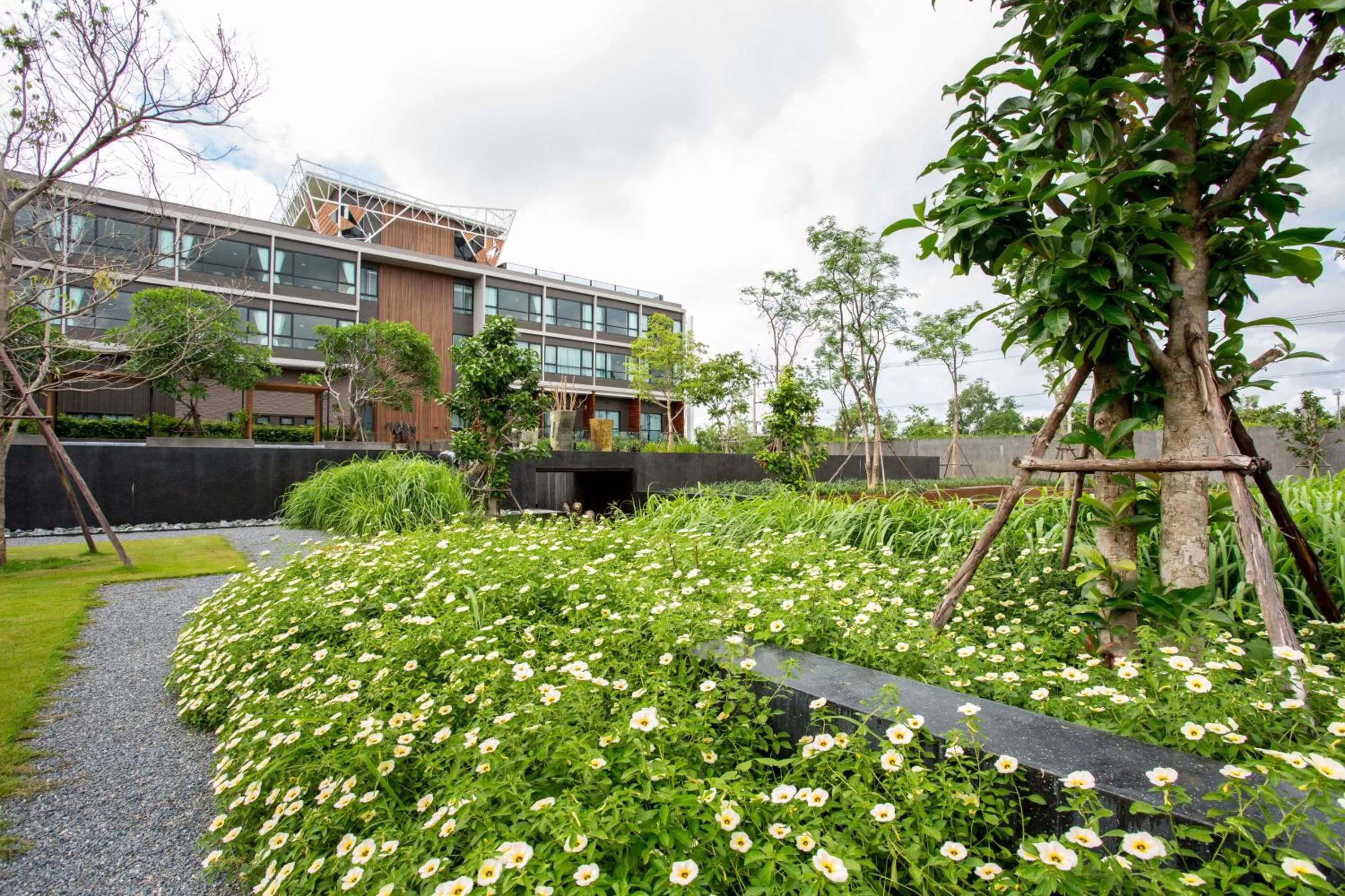 Property building in North Hill City Resort