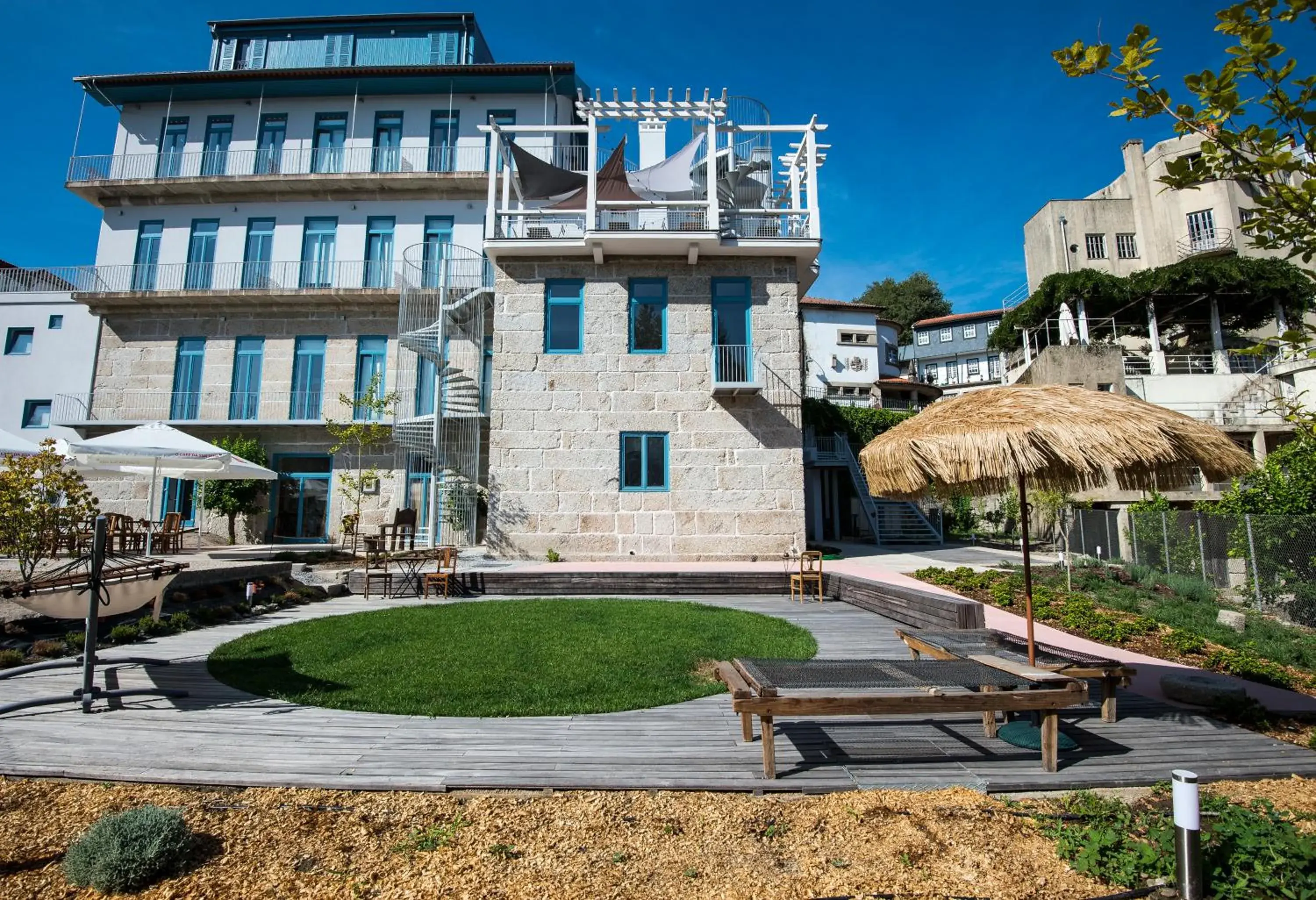 Natural landscape, Swimming Pool in Des Arts Hostel and Suites