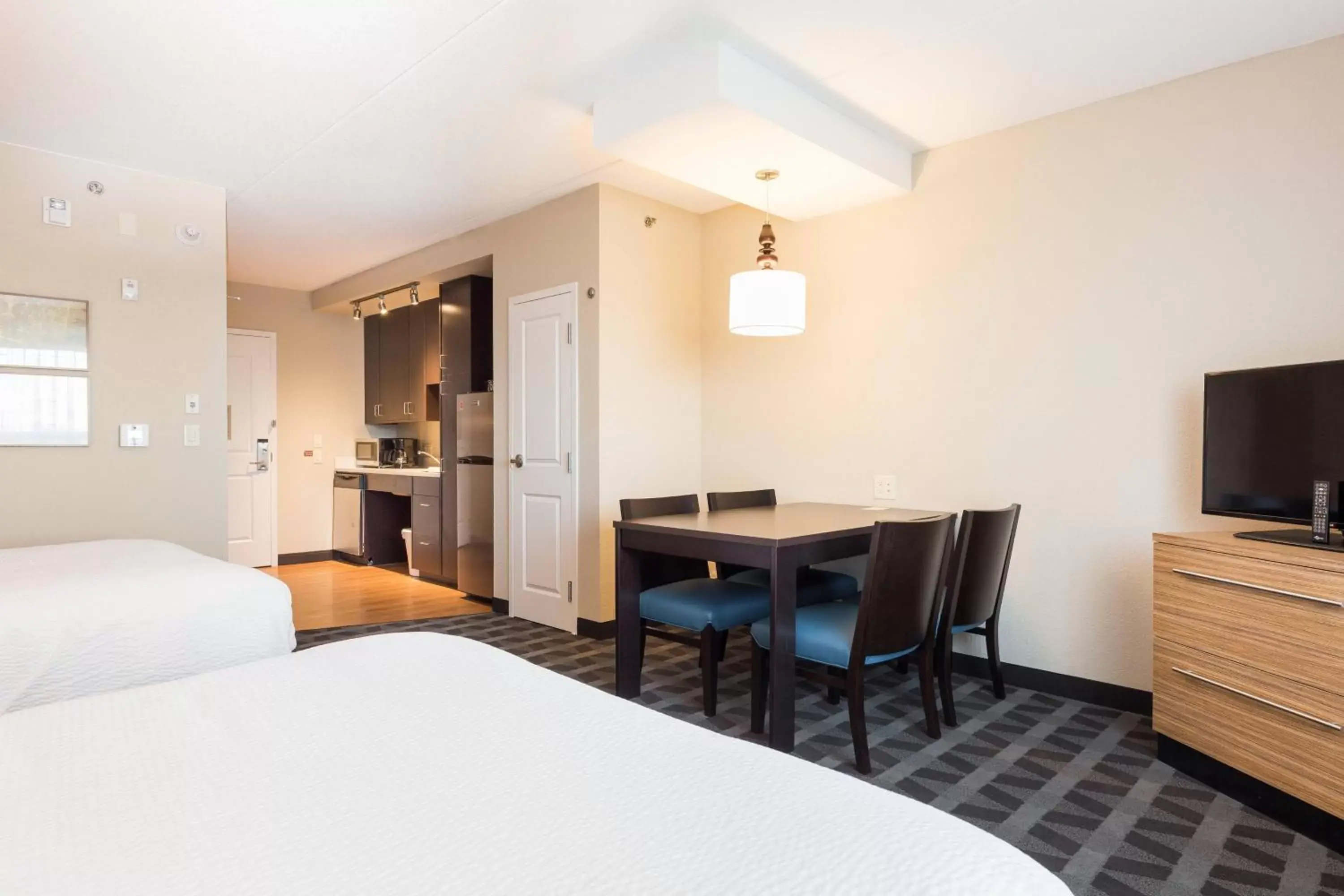 Bedroom, Bed in TownePlace Suites by Marriott Edmonton South