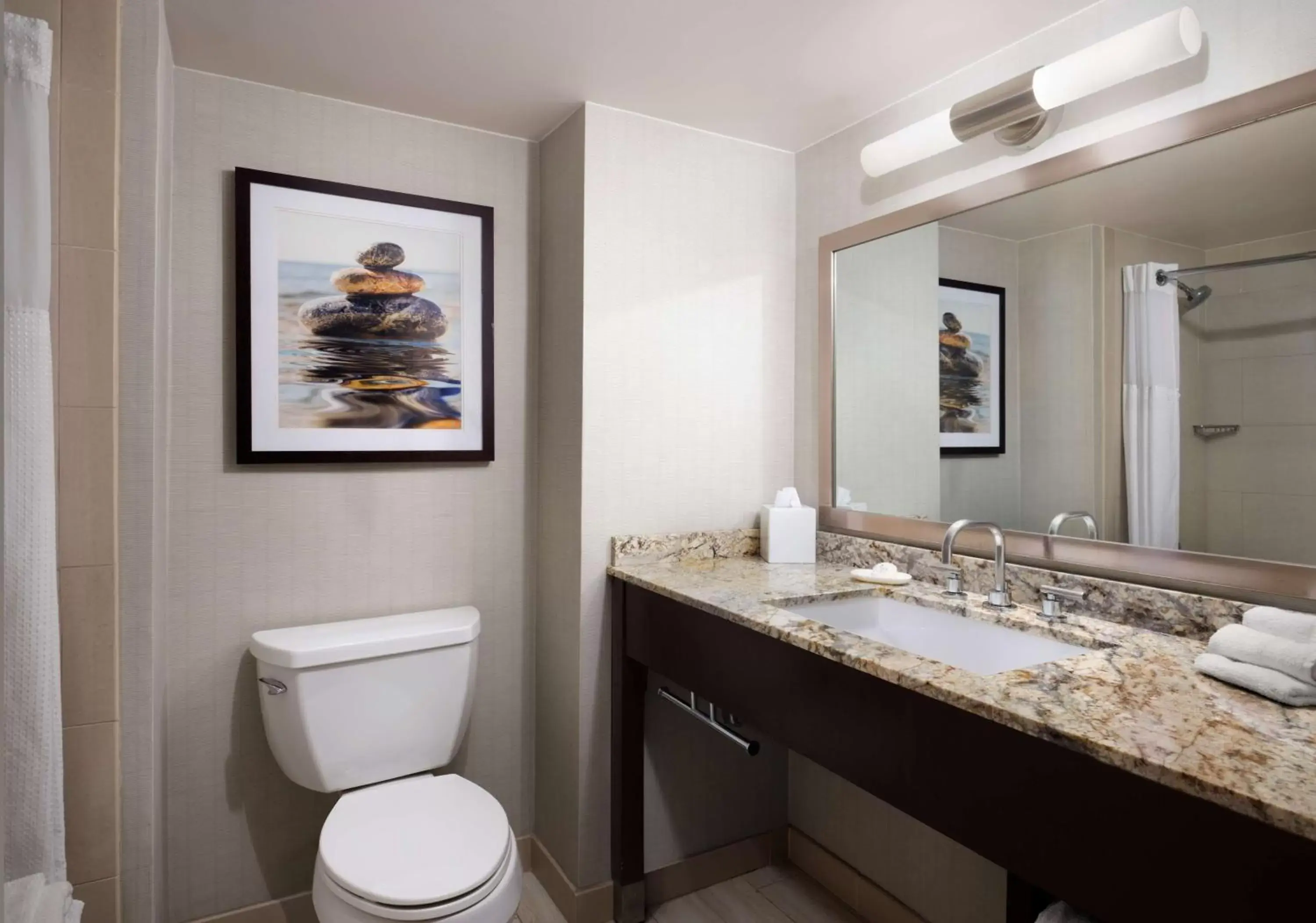 Bathroom in Sonesta Redondo Beach and Marina