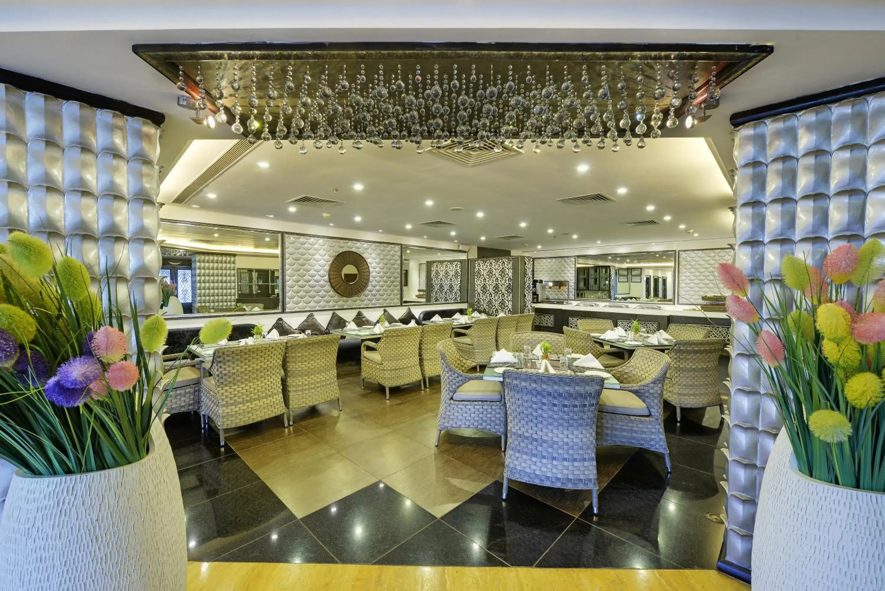 Restaurant/places to eat, Banquet Facilities in Mayfair Convention