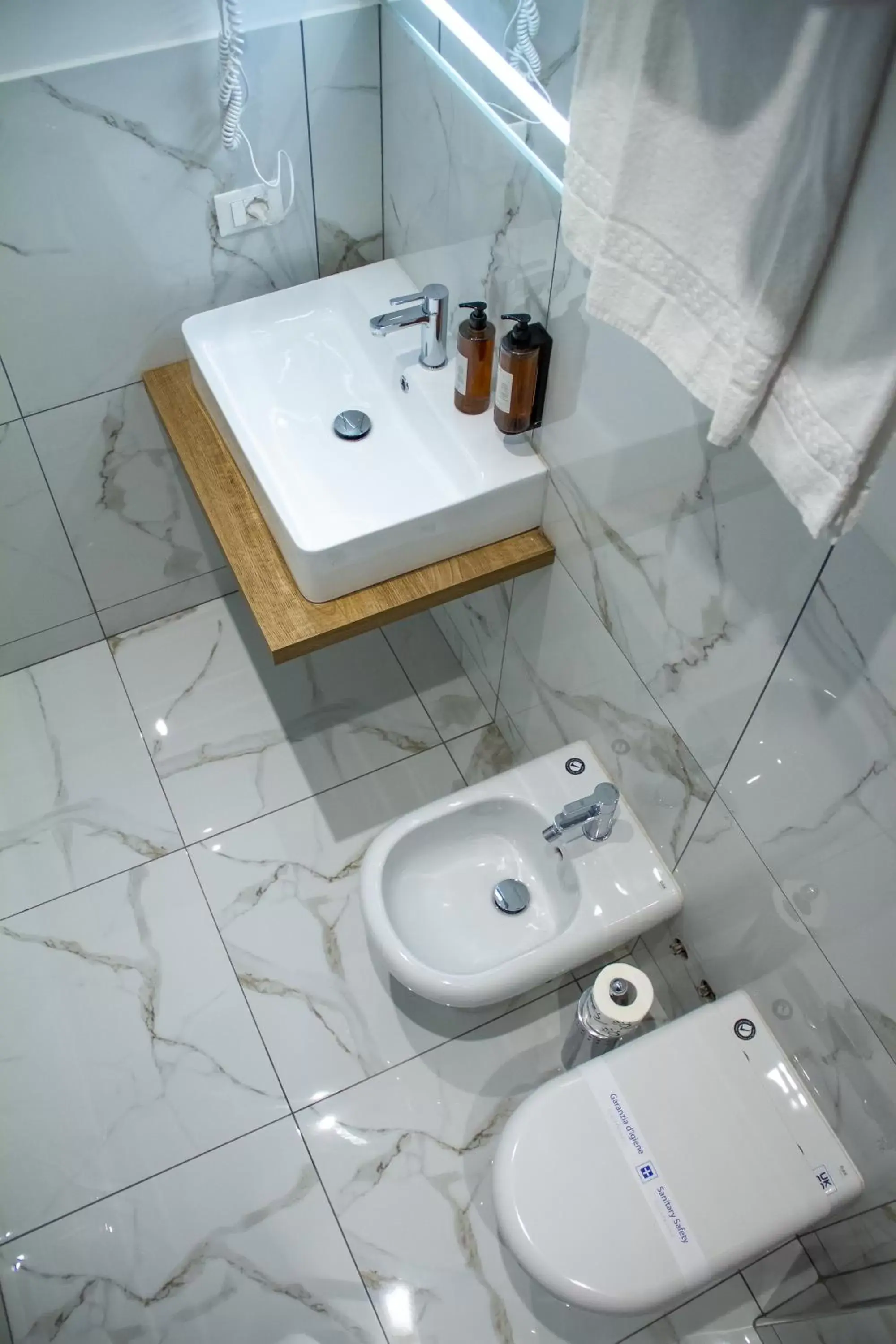 Shower, Bathroom in Michelangelo Vatican Rooms