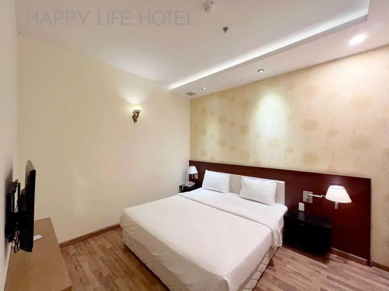 Bedroom, Bed in Happy Life Hotel