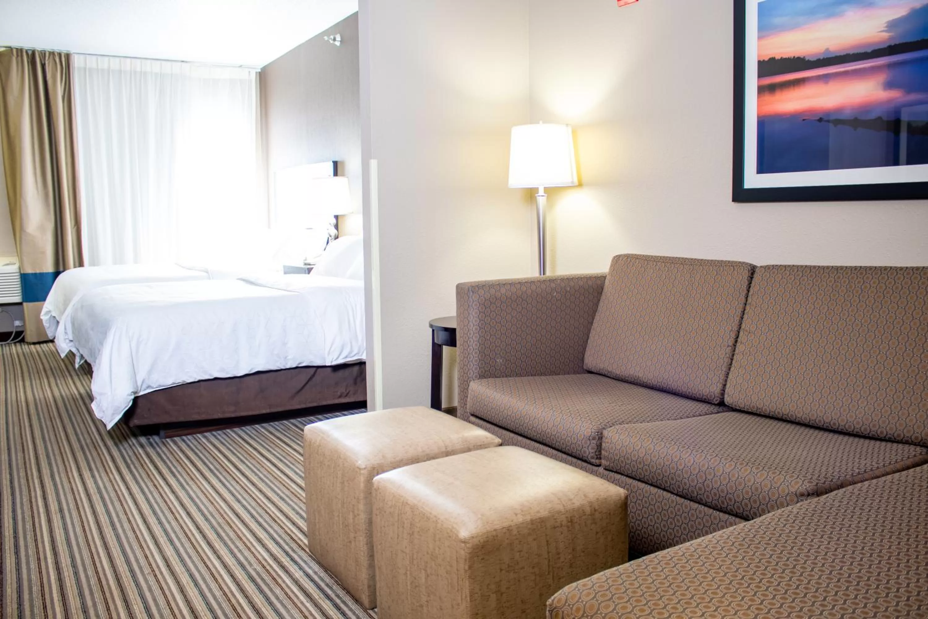 Holiday Inn Express & Suites Hayward by IHG