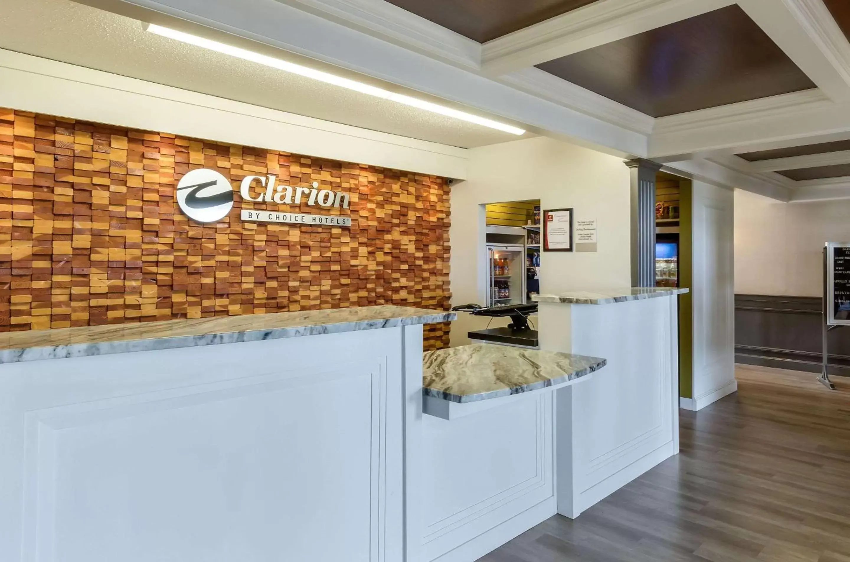 Lobby or reception, Lobby/Reception in Clarion Hotel Seekonk - Providence