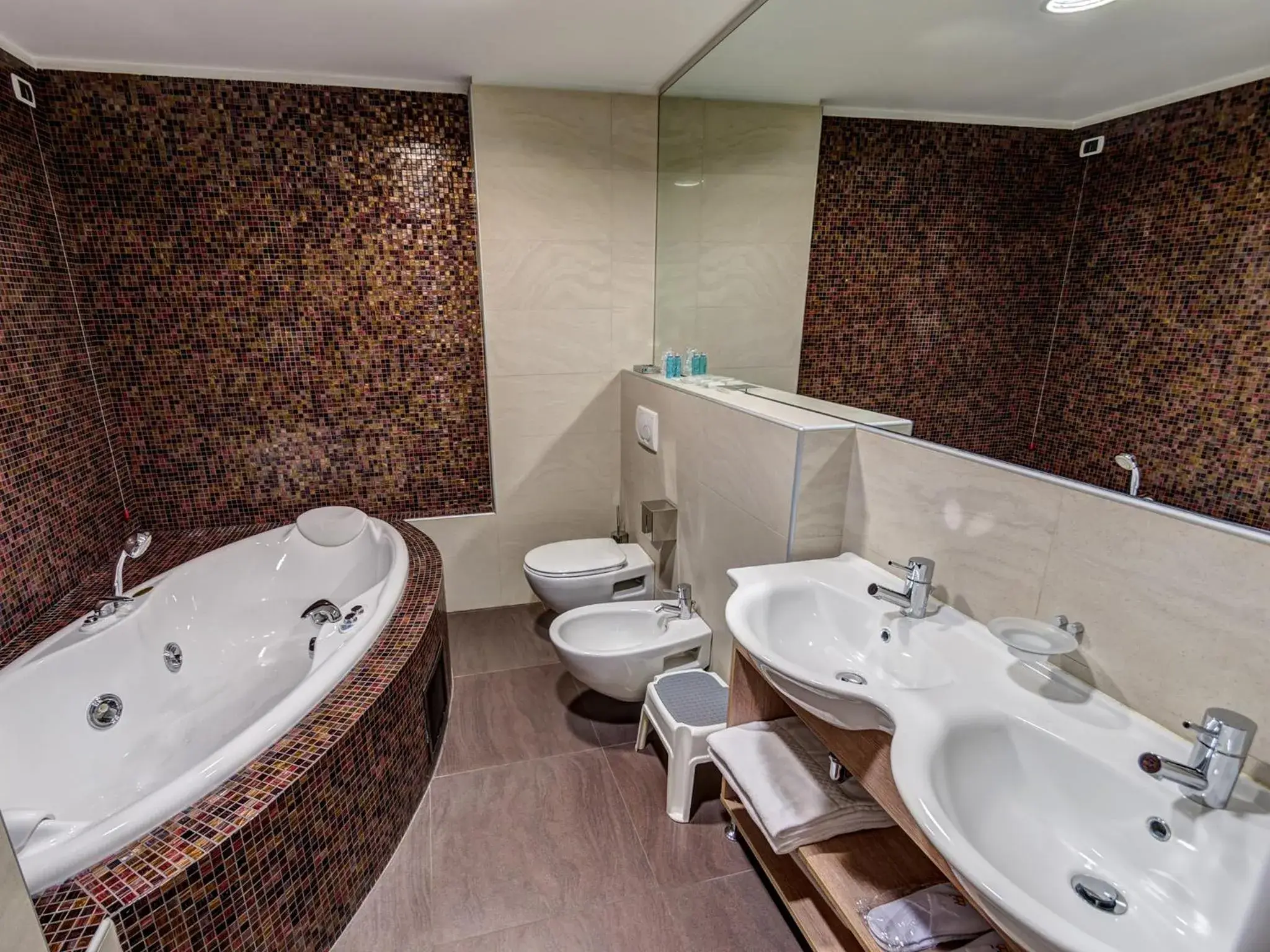 Toilet, Bathroom in Hotel Capital