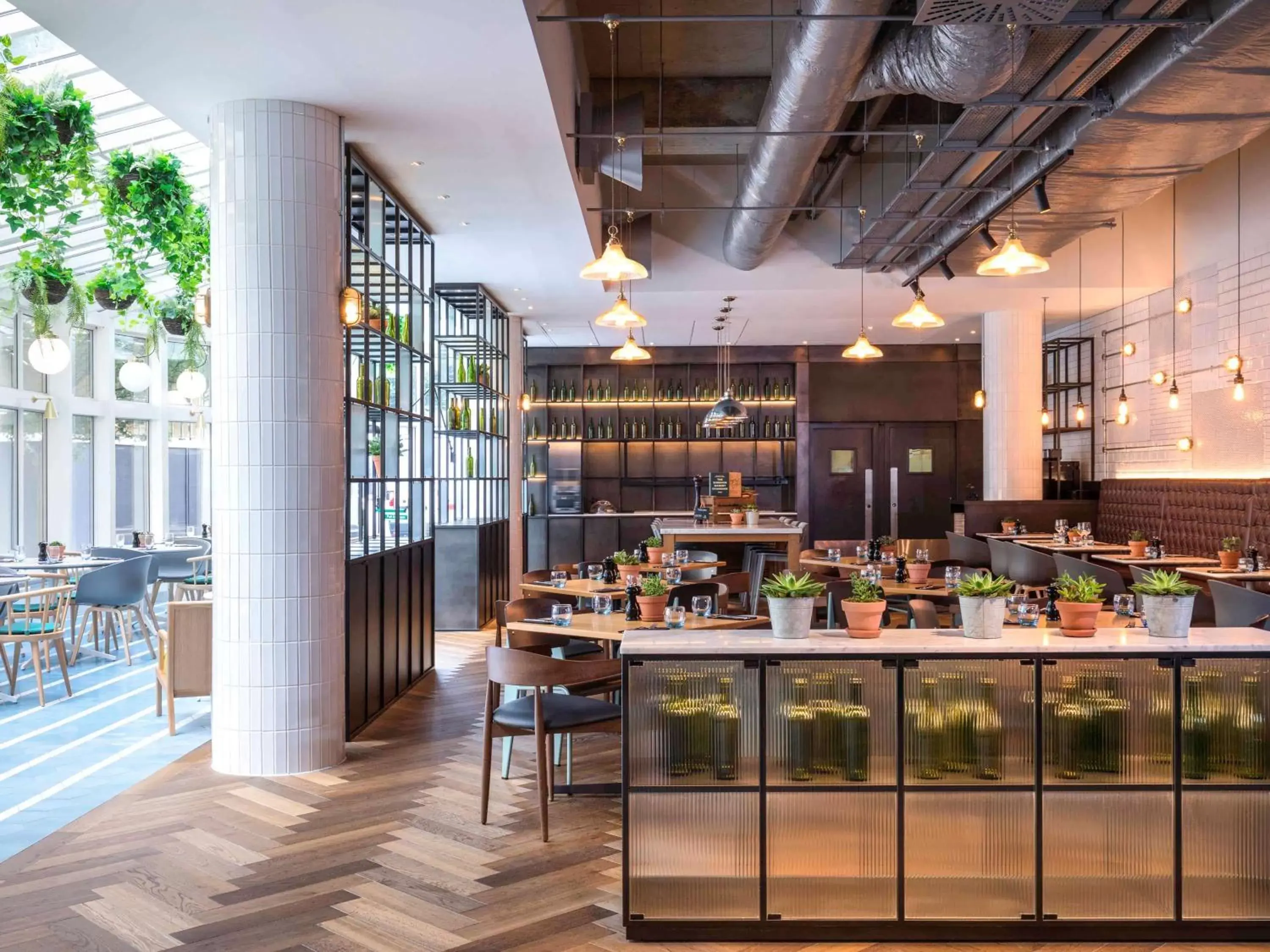 Restaurant/Places to Eat in Novotel London Bridge