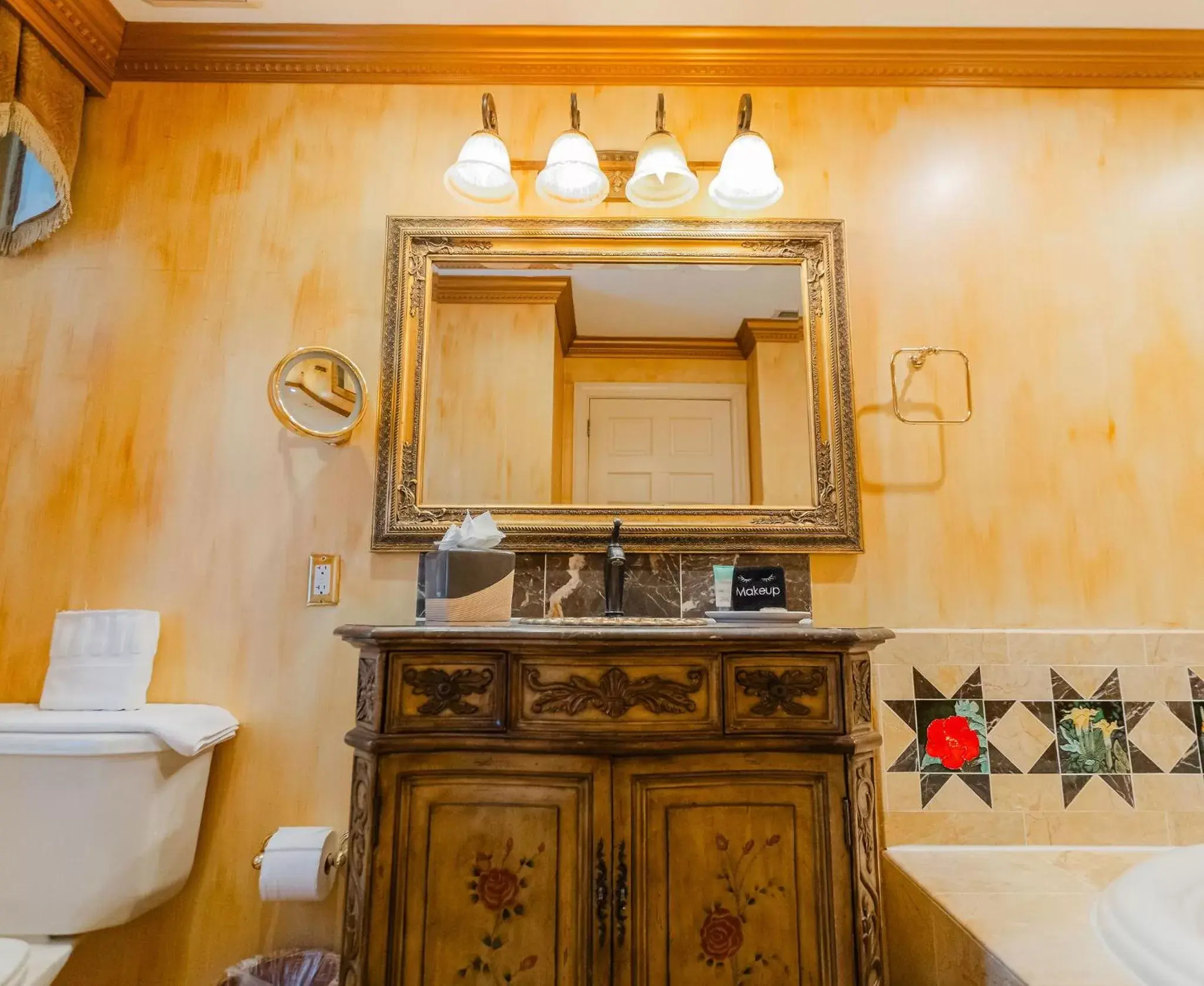 Bathroom in 1840s Carrollton Inn