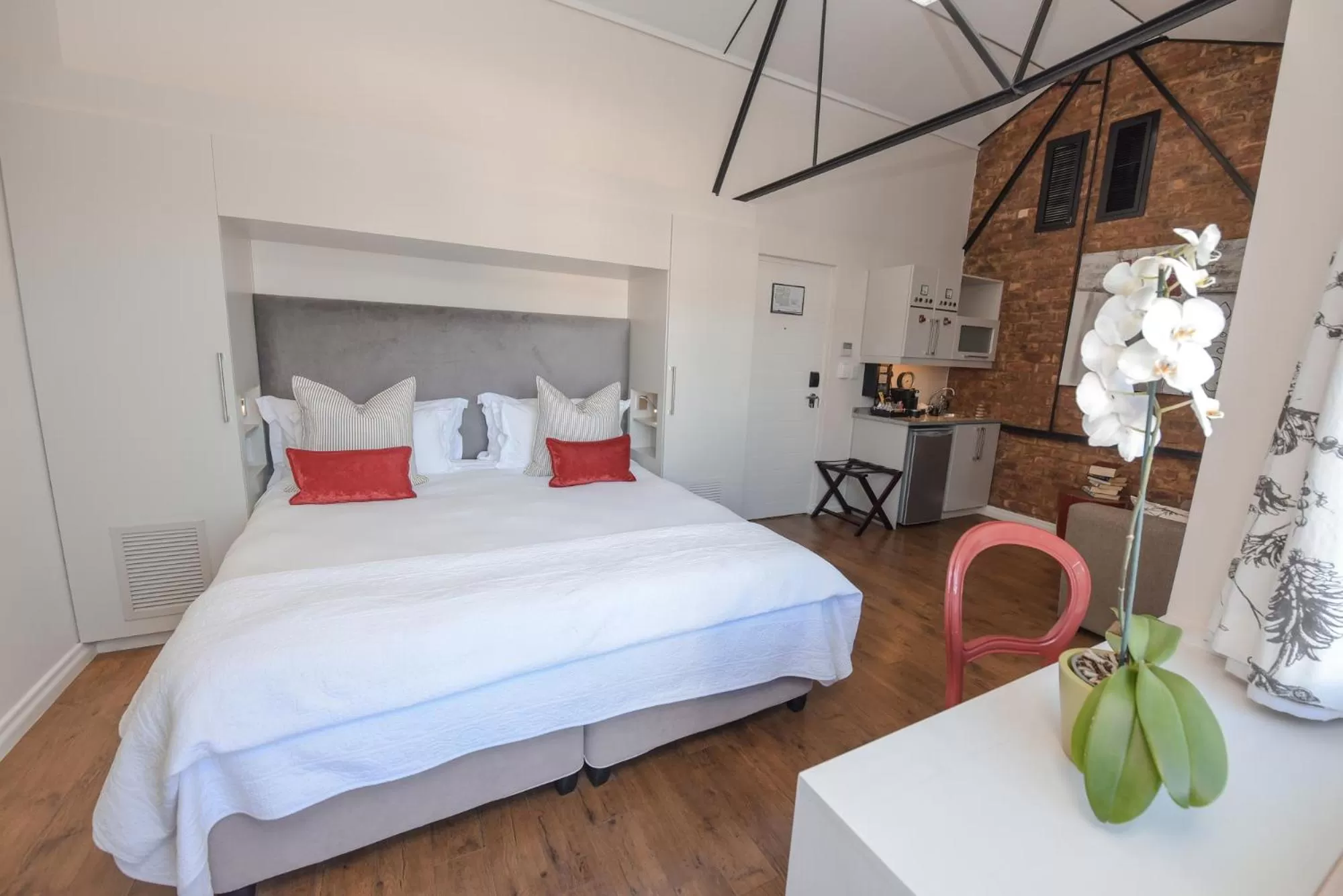 Photo of the whole room, Bed in Turbine Hotel & Spa