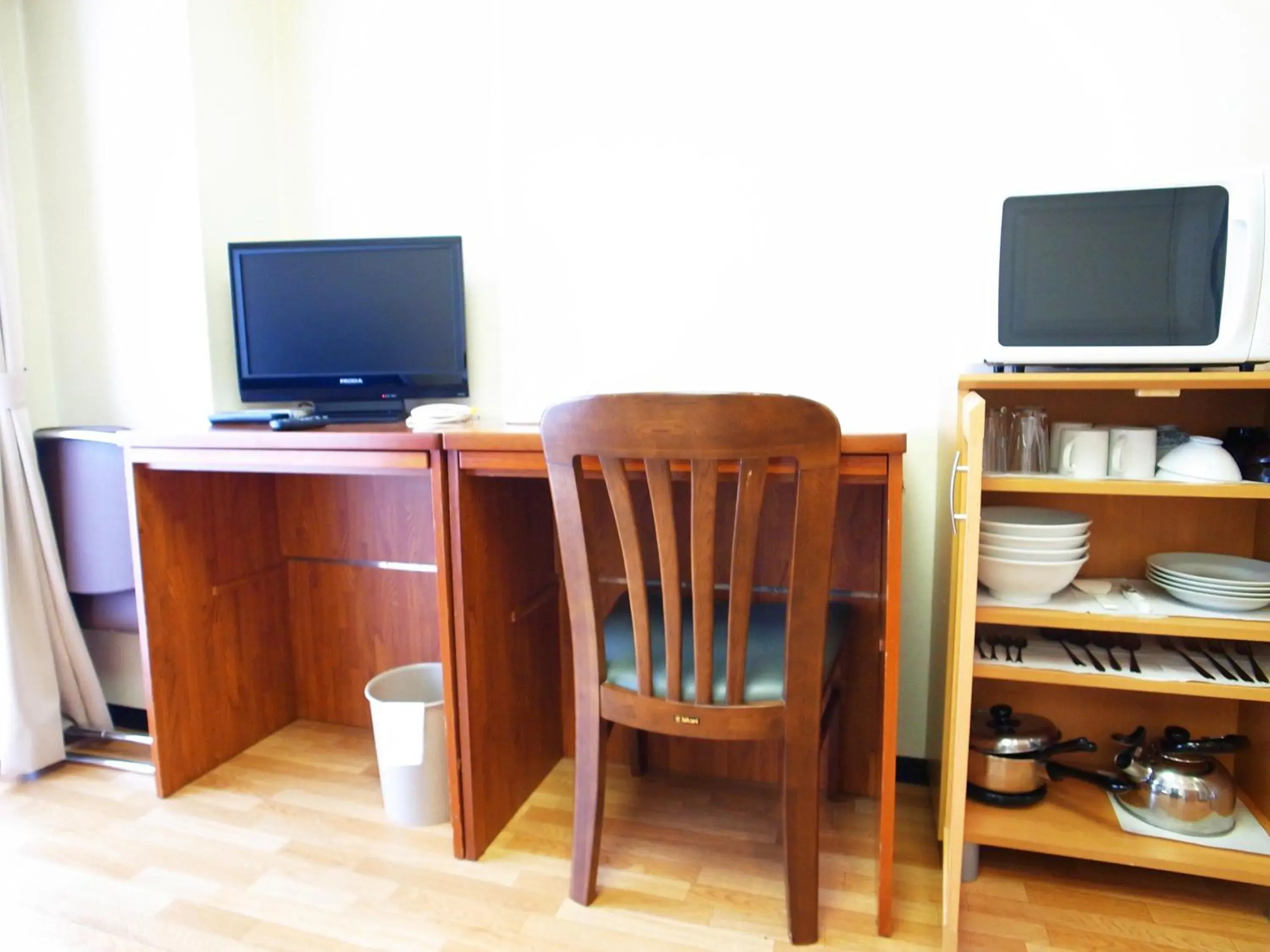 Photo of the whole room, TV/Entertainment Center in FLEXSTAY INN Tamagawa