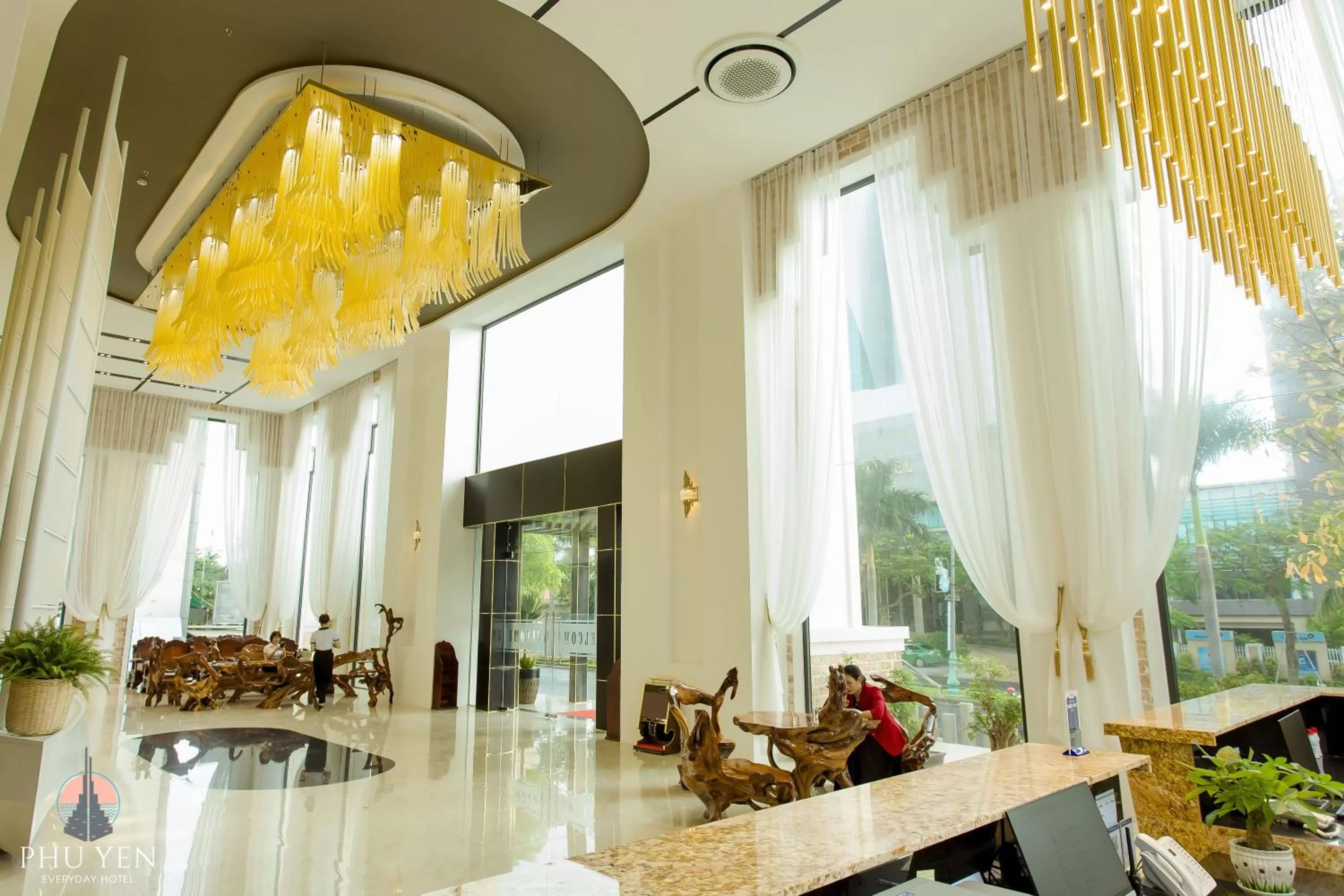 Communal lounge/ TV room in PHÚ YÊN EVERYDAY HOTEL