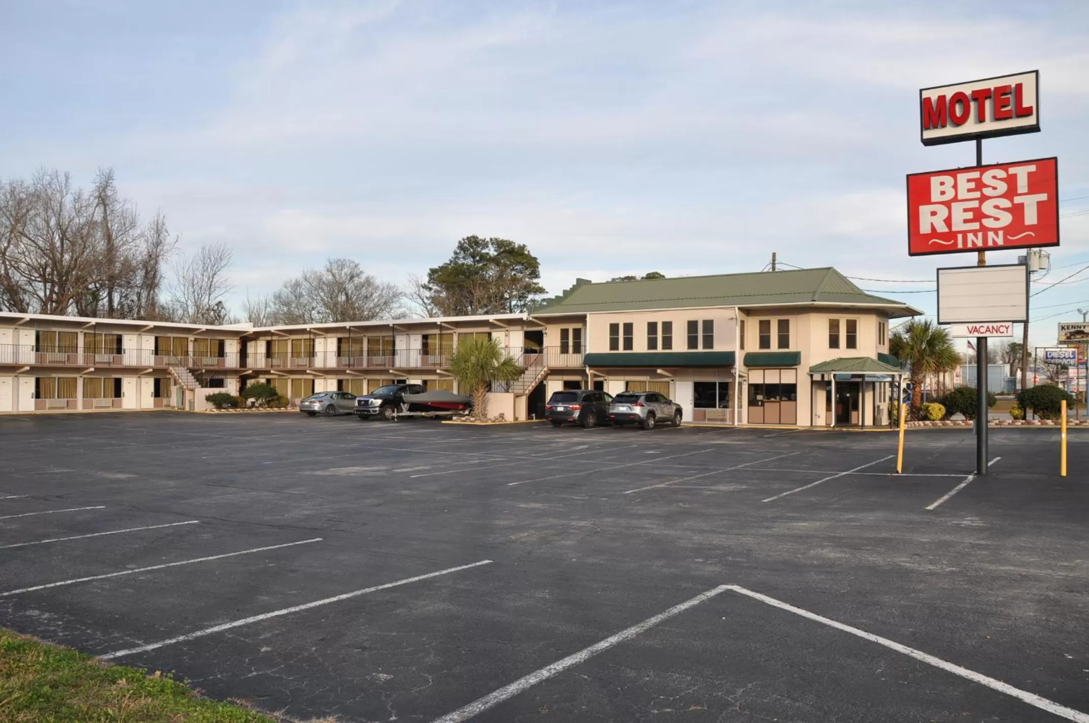 Property building in Best Rest Inn - Jacksonville