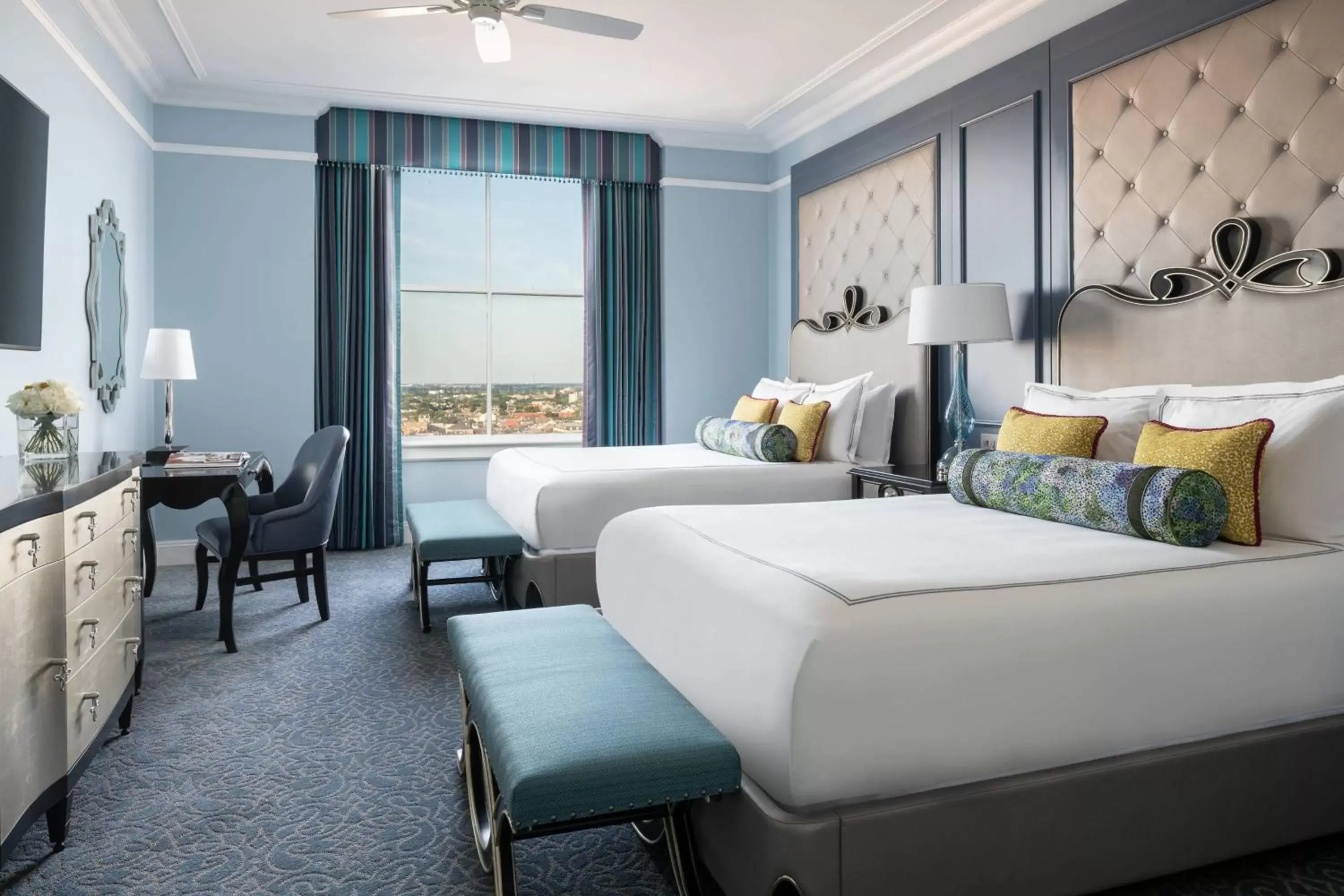 Bedroom in The Ritz-Carlton, New Orleans