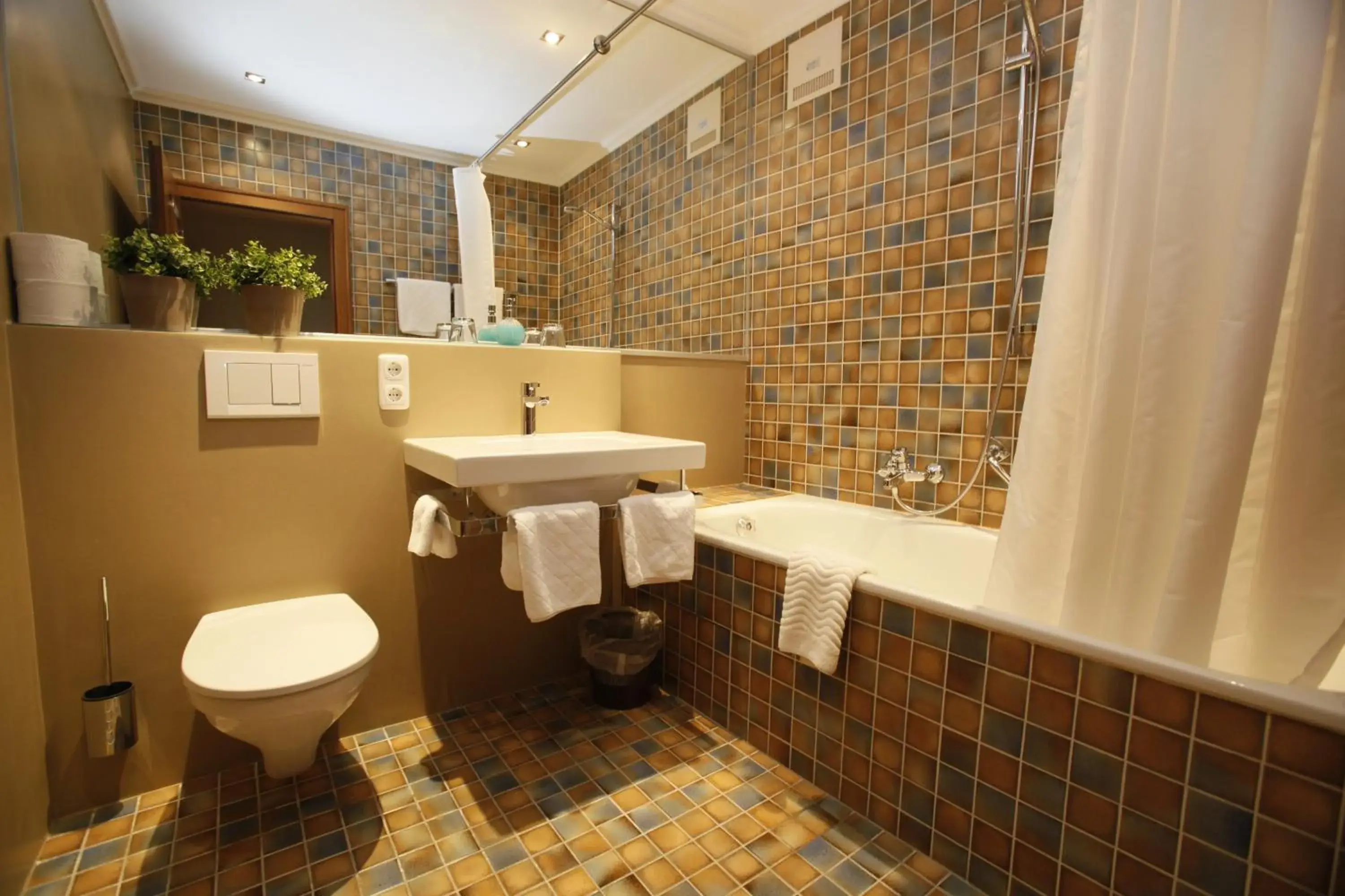 Bathroom in Landhotel Gottinger