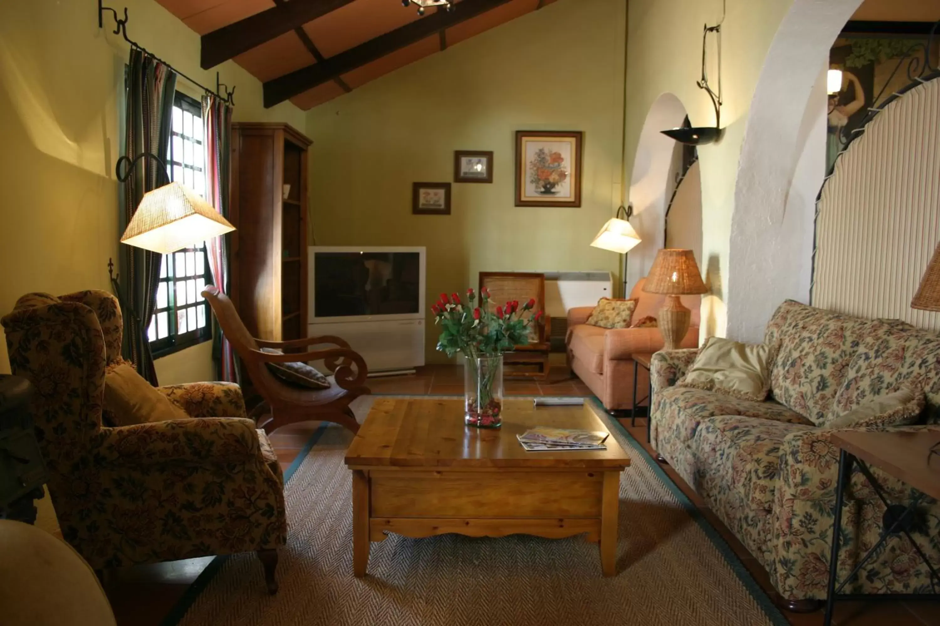 Communal lounge/ TV room, Seating Area in Mesón de la Molinera