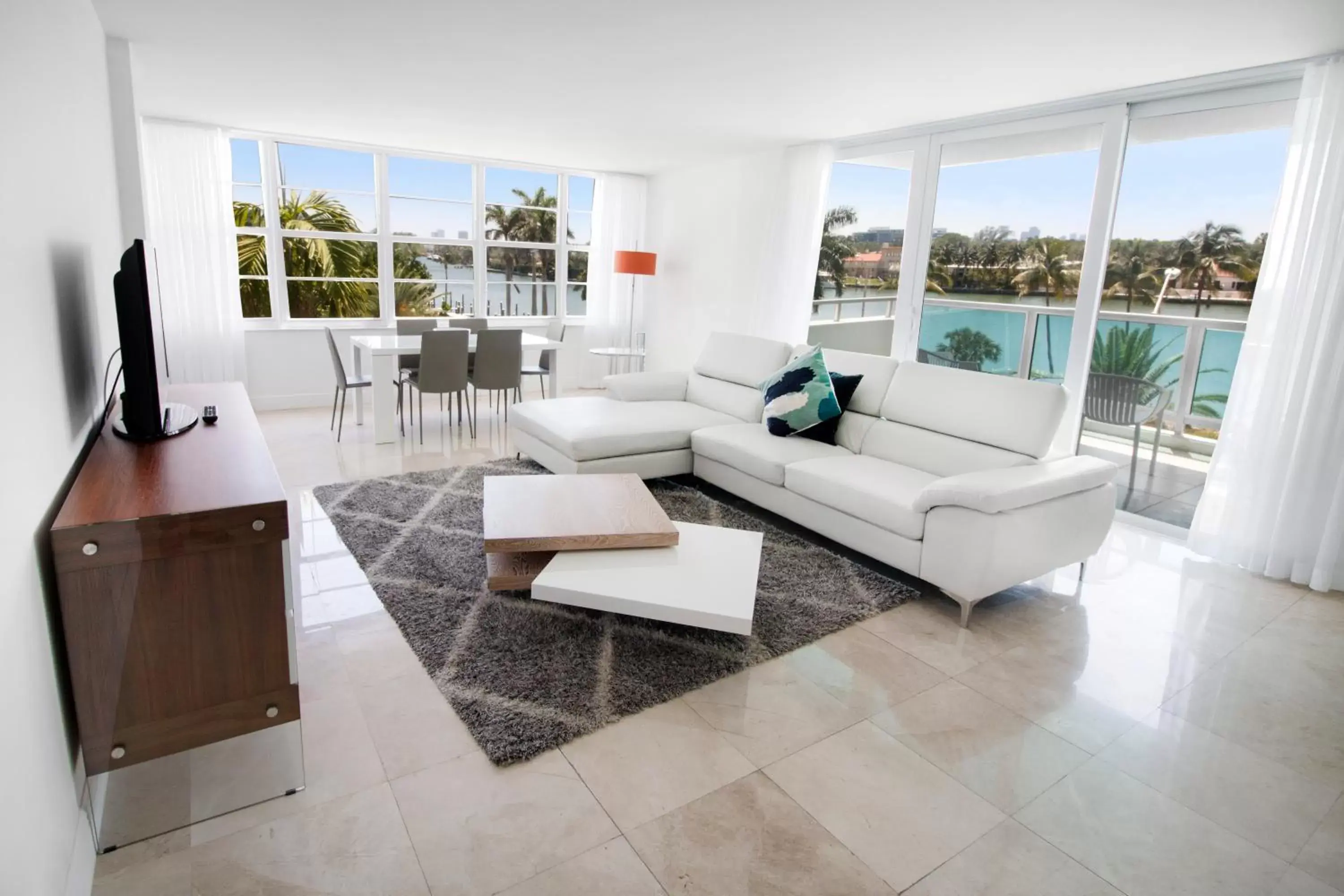 Living room in Seacoast Suites on Miami Beach