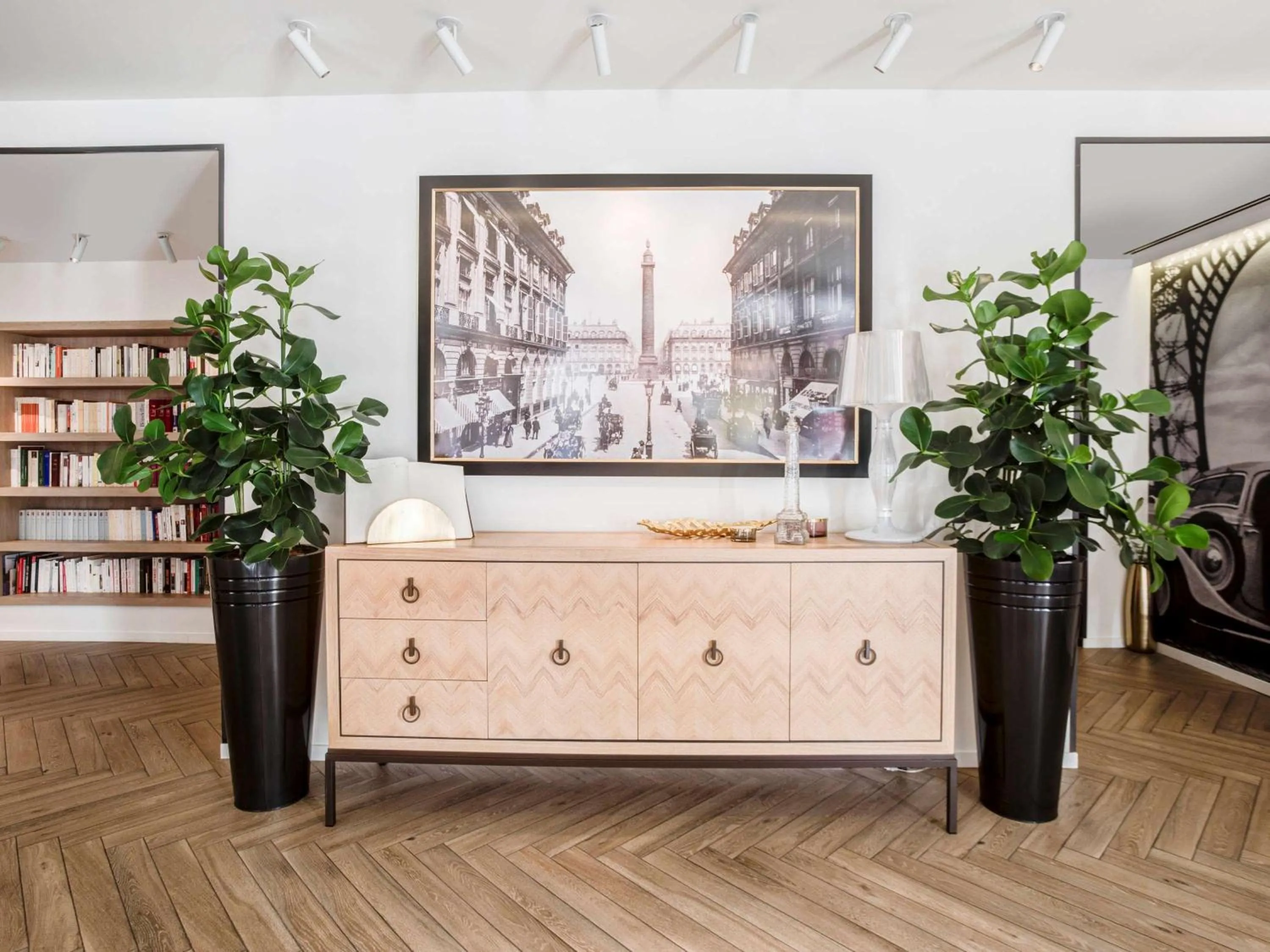 Property building in Hotel Royal Saint Honore Paris Louvre