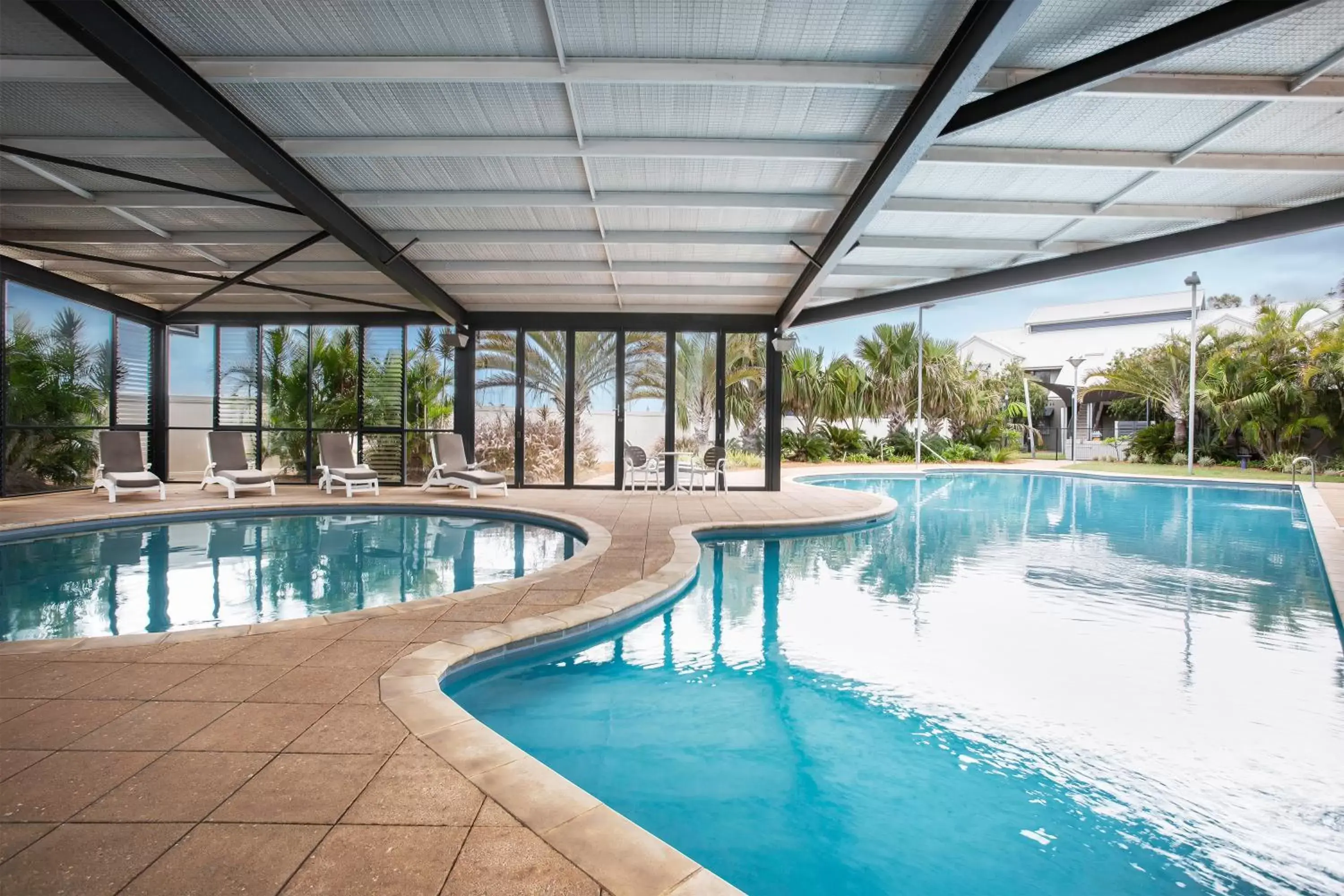 Swimming pool in Mantra Geraldton Swimming pool in Mantra Geraldton