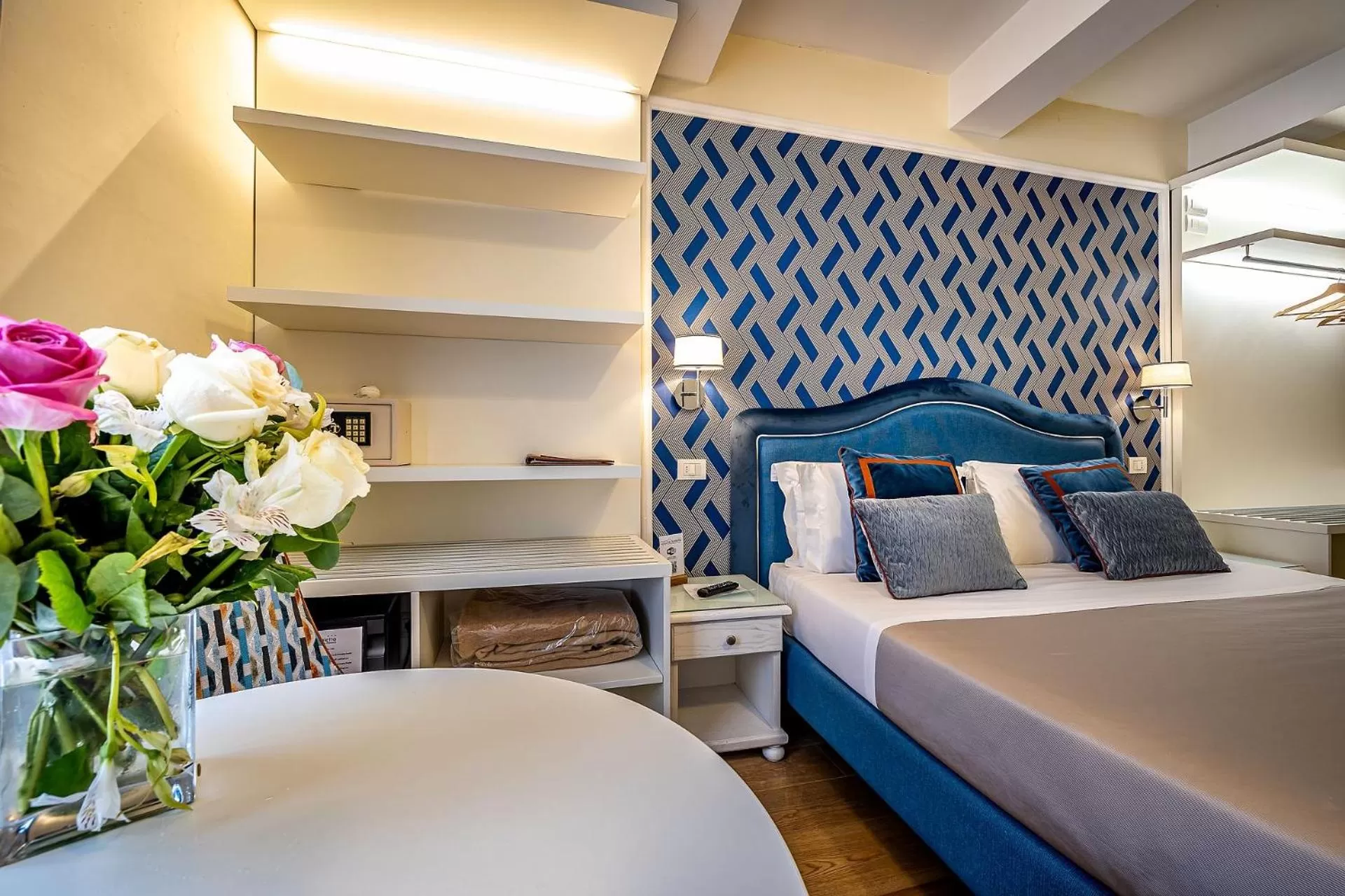 Bedroom, Bed in Hotel La Scaletta al Ponte Vecchio