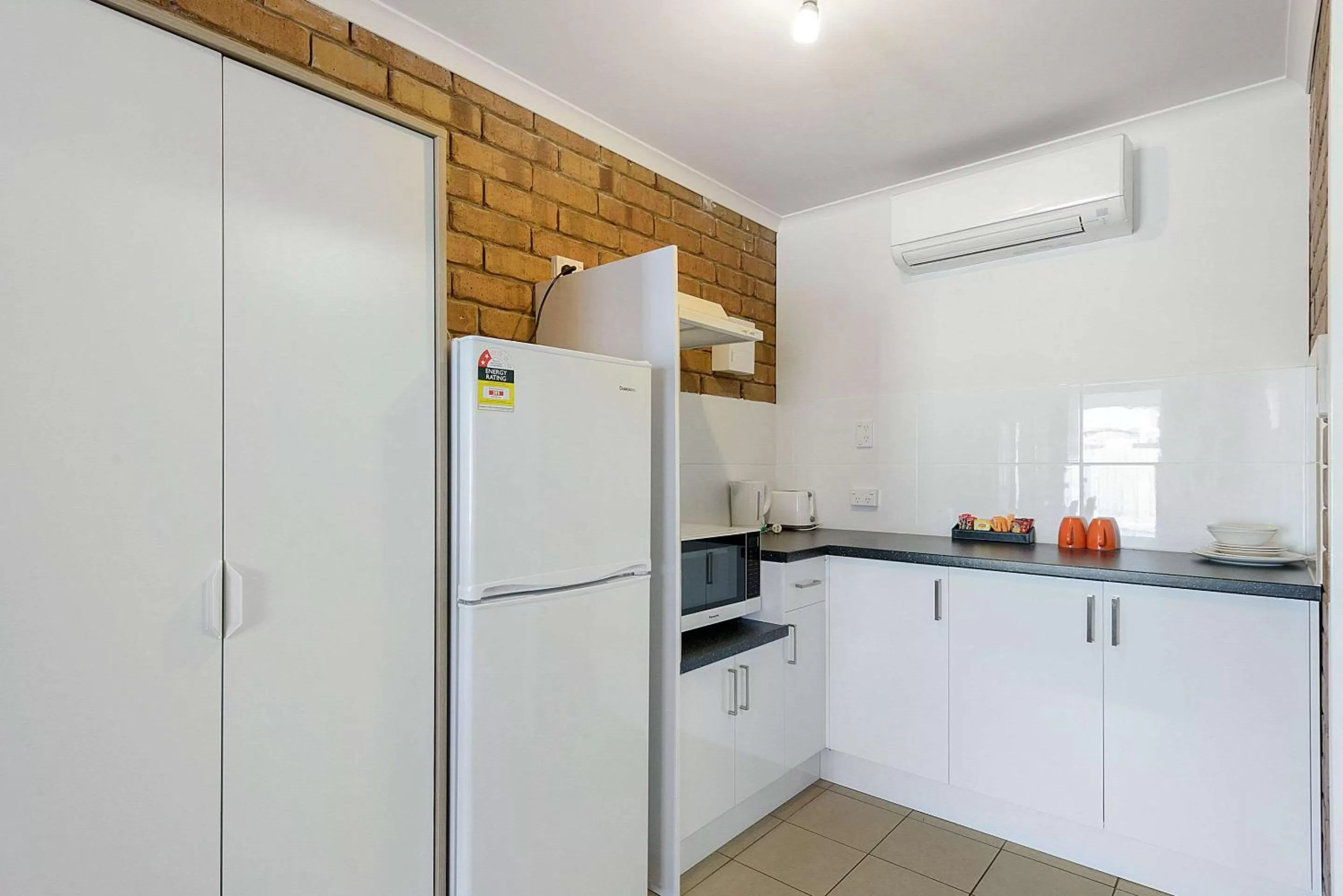 Photo of the whole room in Comfort Inn Flinders on Main