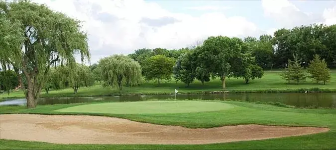 Golfcourse, Golf in Hyatt Place Chicago Hoffman Estates