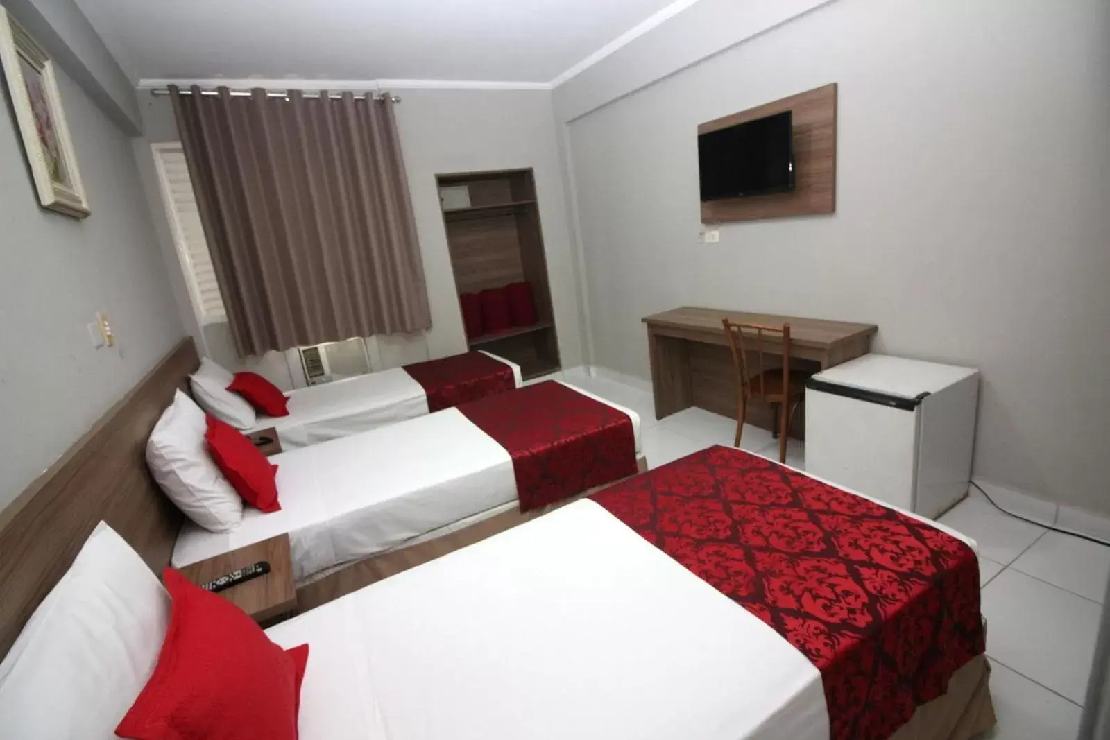 Photo of the whole room, Bed in Plaza Hotel São José dos Campos