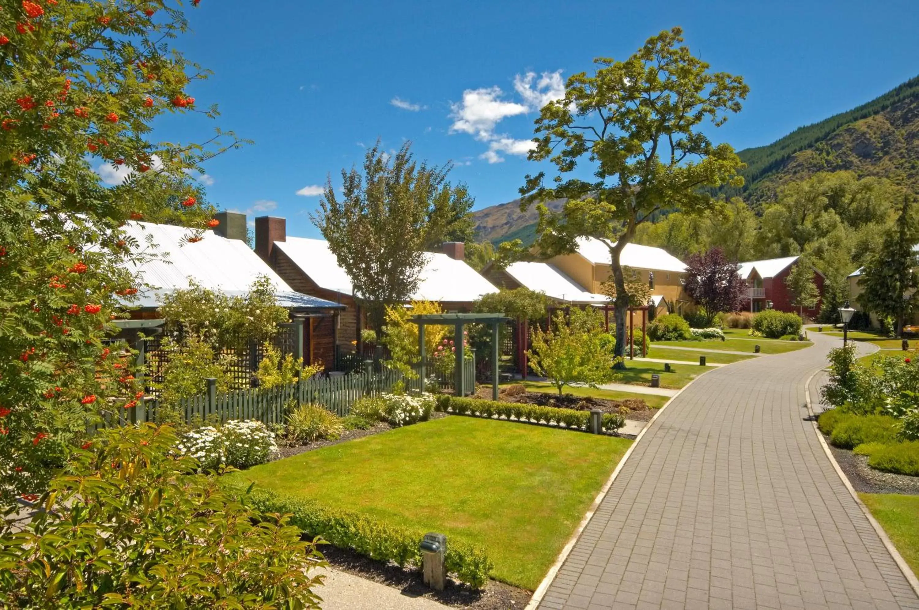 Garden, Property Building in Millbrook Resort