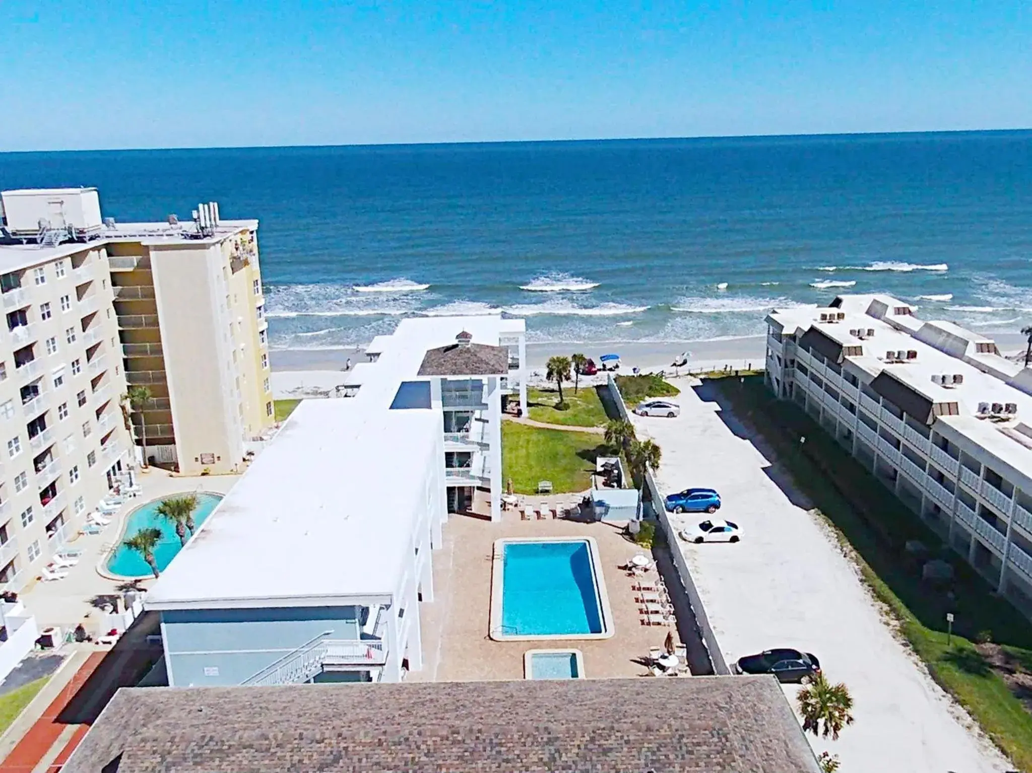 Bird's eye view, Pool View in Coastal Waters