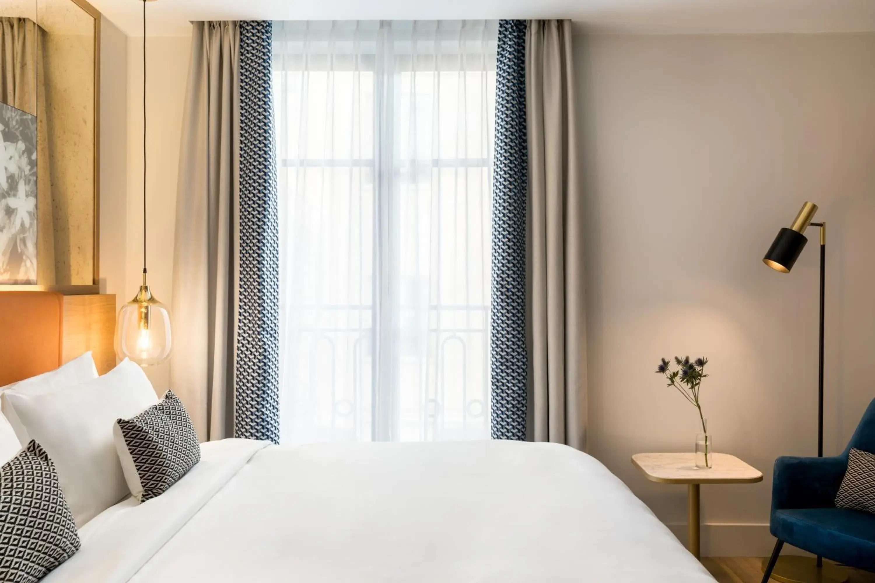Bedroom, Bed in Renaissance by Marriott Paris Vendome Hotel