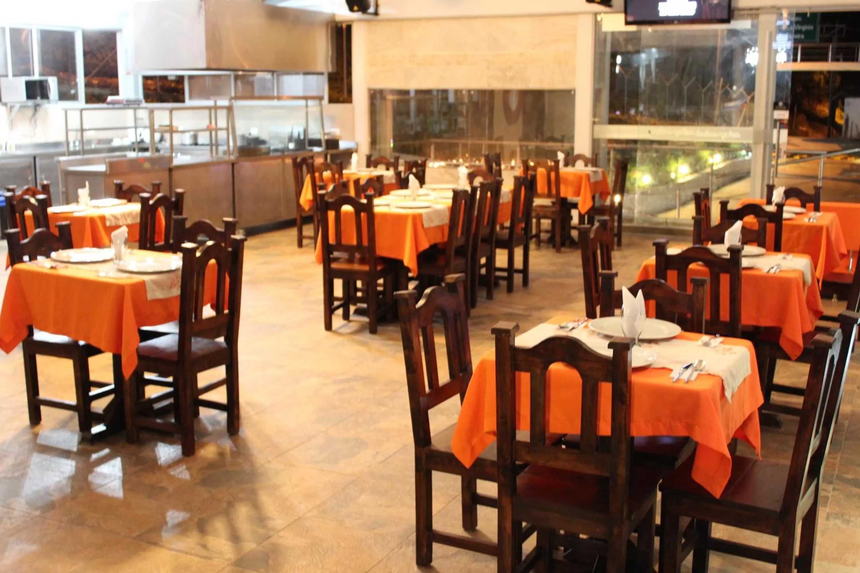 Restaurant/places to eat in Sky Club Eco Hotel