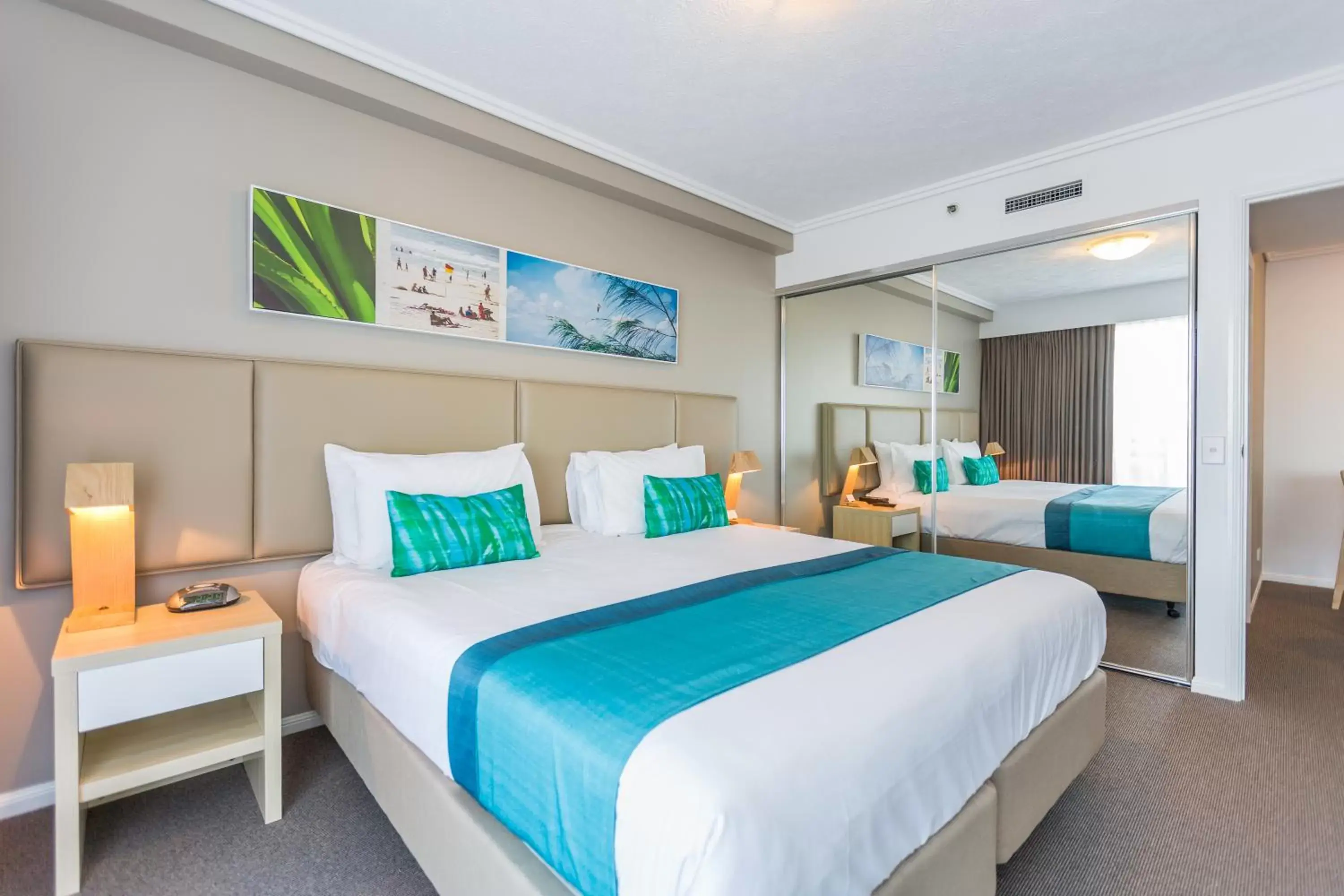 Bedroom, Bed in Club Wyndham Kirra Beach