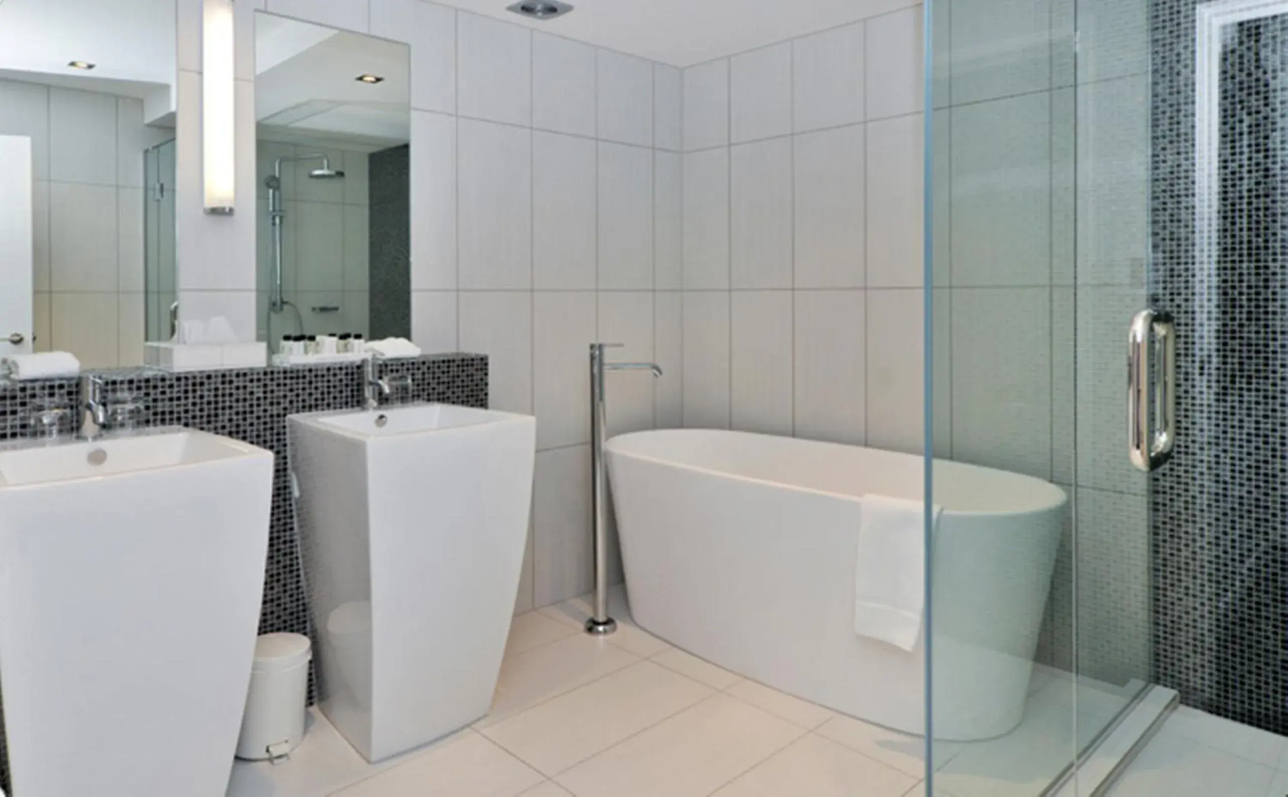 Bathroom in Black Swan Lakeside Lodge Boutique Hotel