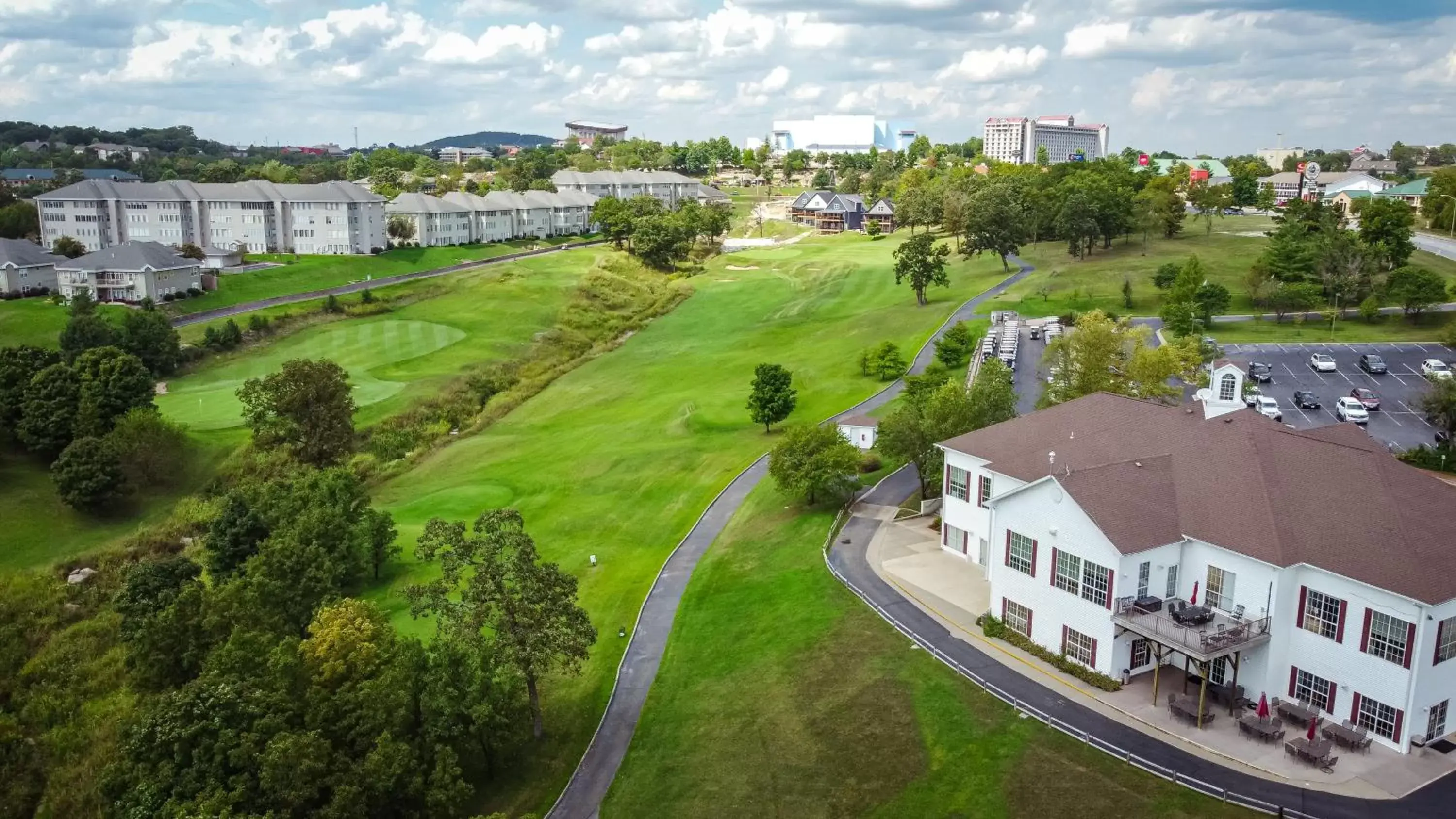 Neighbourhood, Bird's-eye View in Thousand Hills Resort Hotel