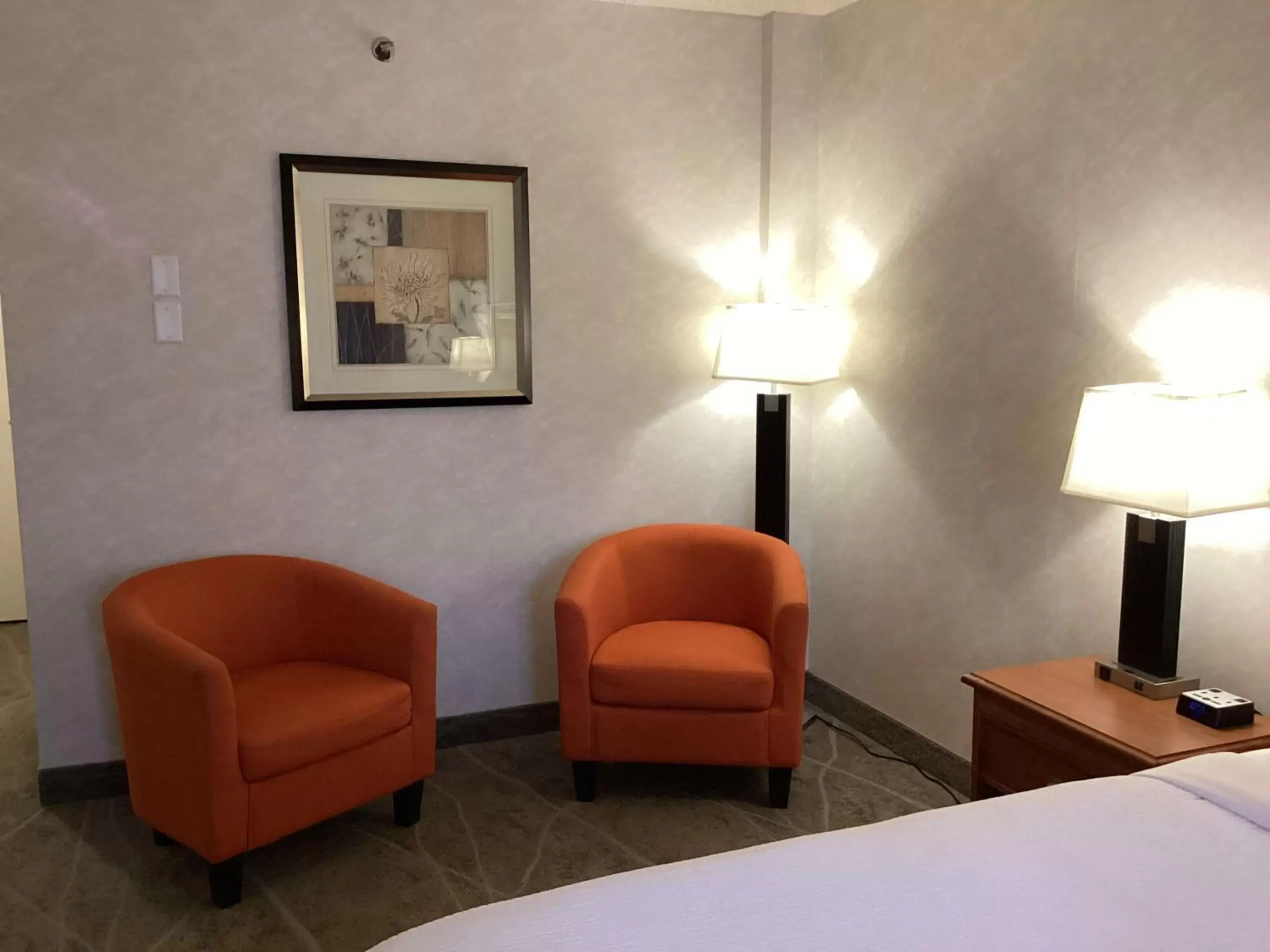 Bedroom, Seating Area in Best Western Glengarry