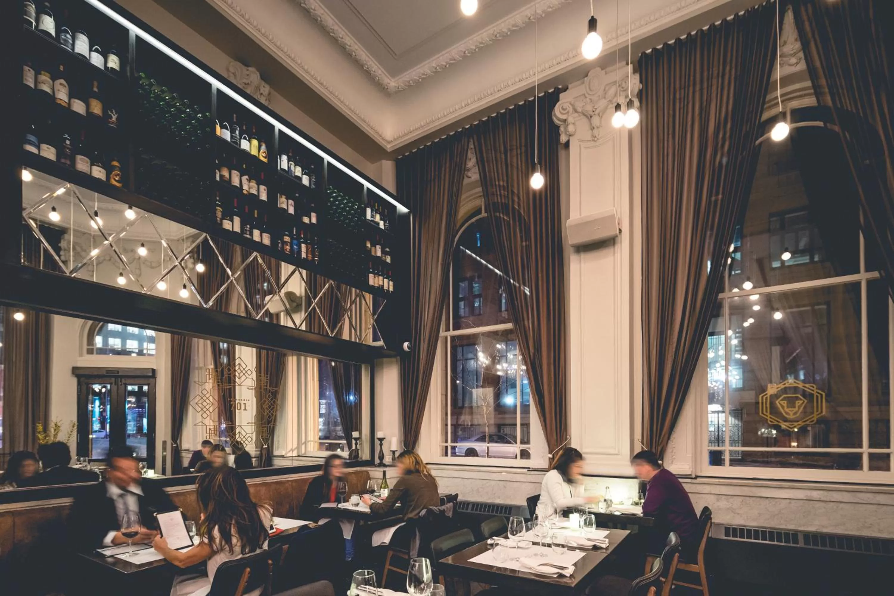 Restaurant/places to eat in Hotel Place D'Armes