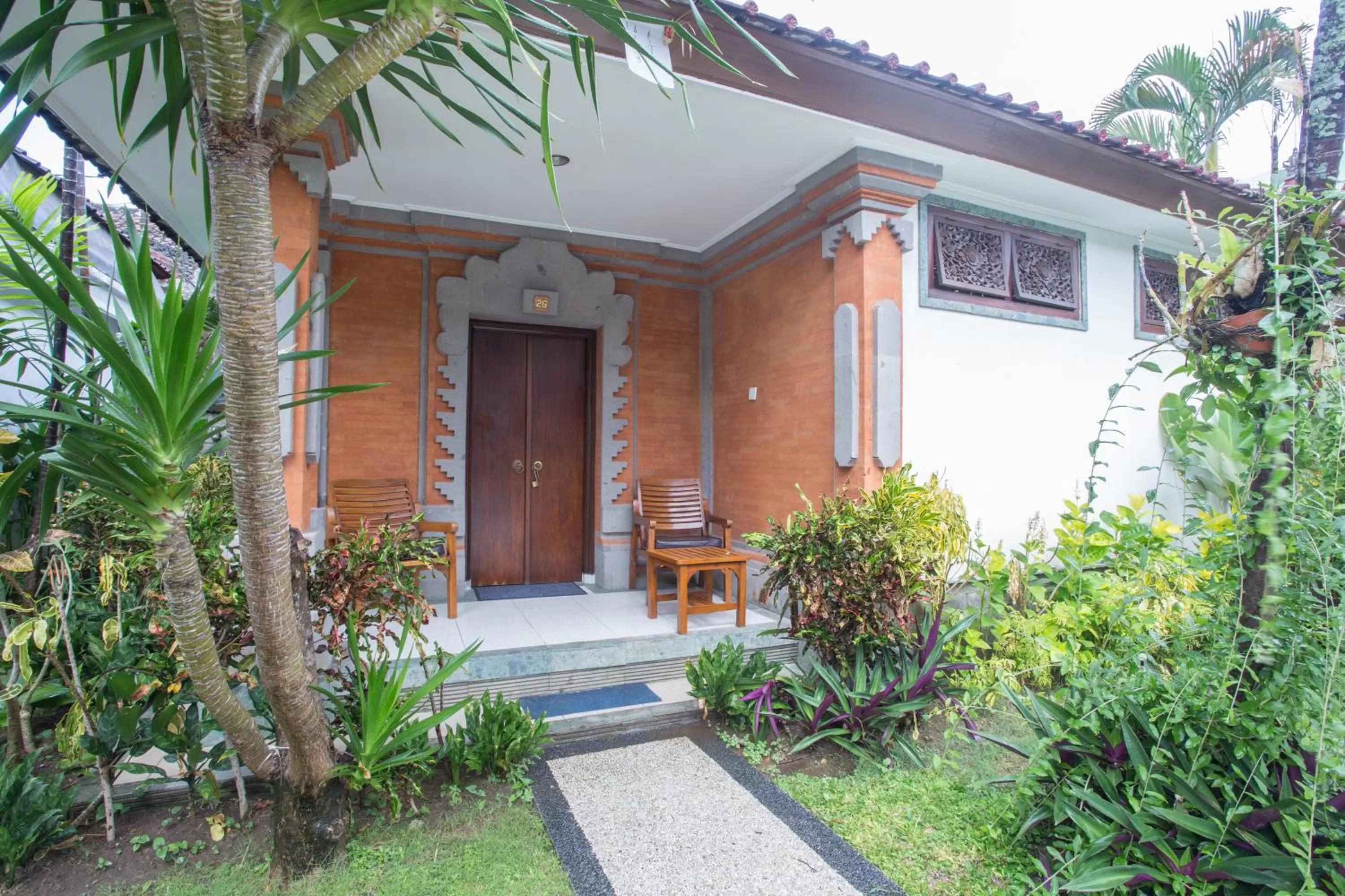 Facade/entrance in Hotel Sinar Bali Legian