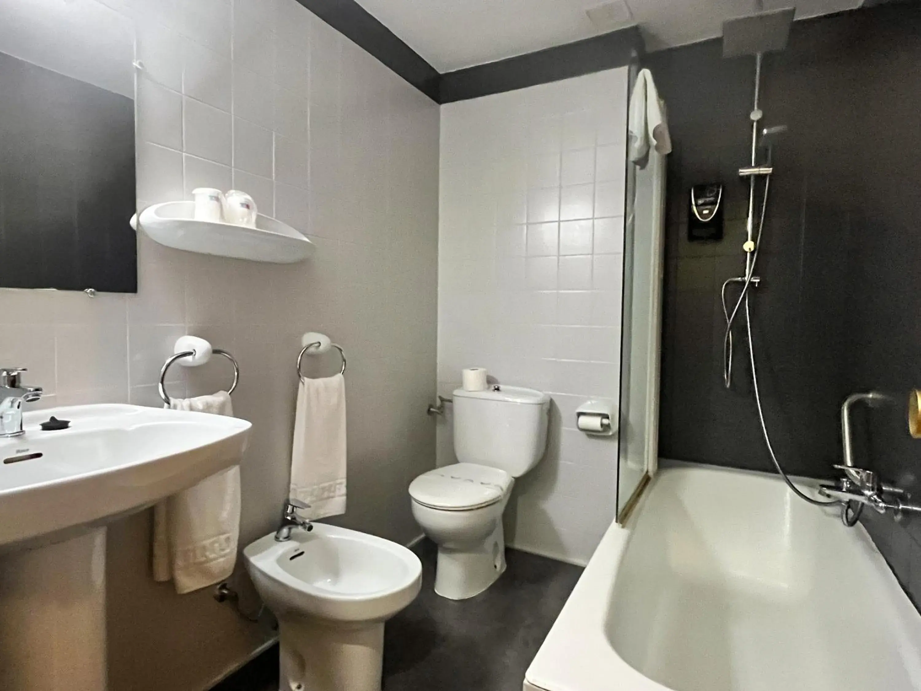 Bathroom in Hotel Venta Magullo