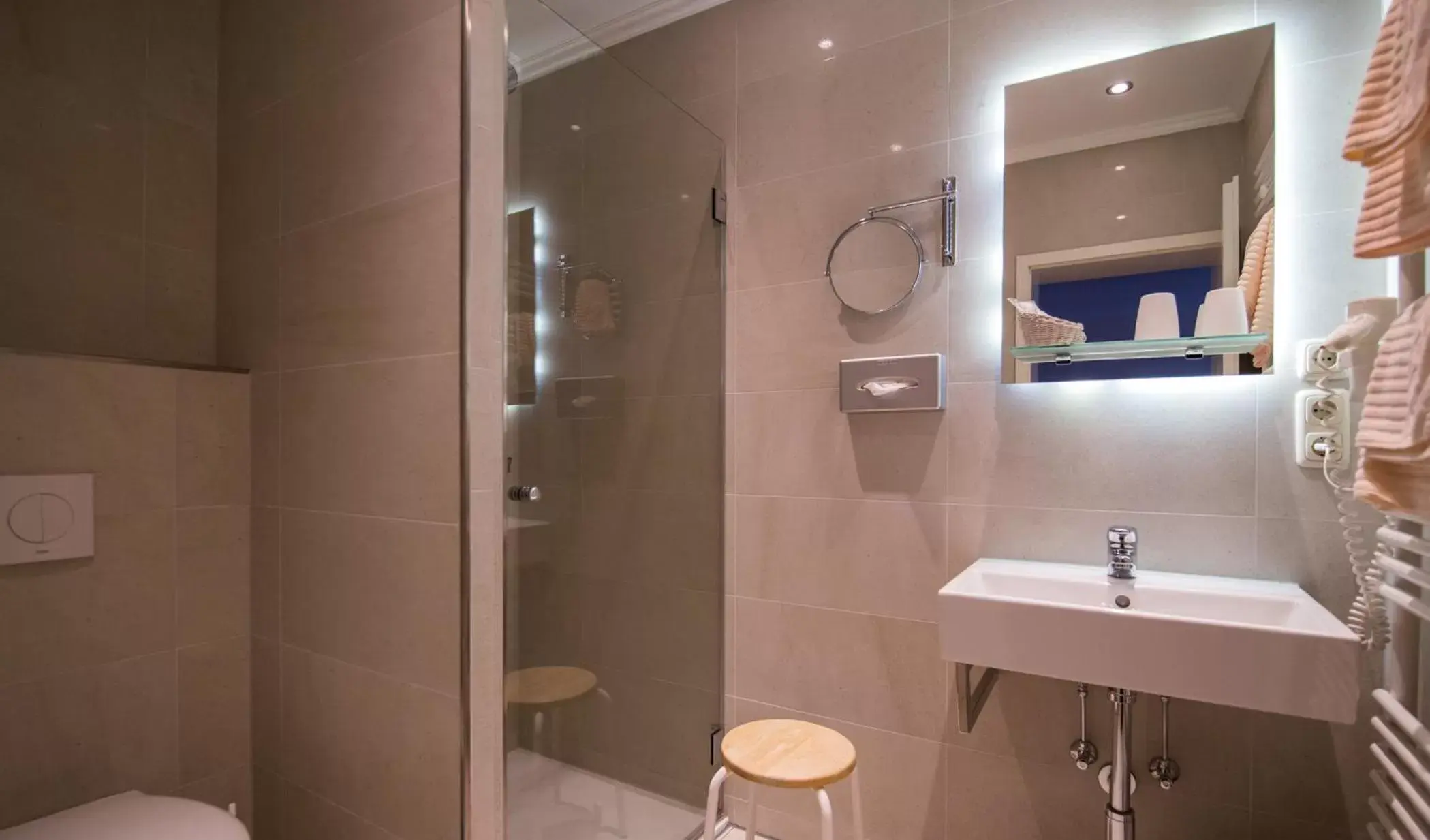 Superior Double Room in Hotel Acht Linden Superior Double Room in Hotel Acht Linden