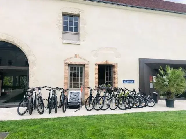 Cycling, Property Building in Le Prieuré de Boulogne