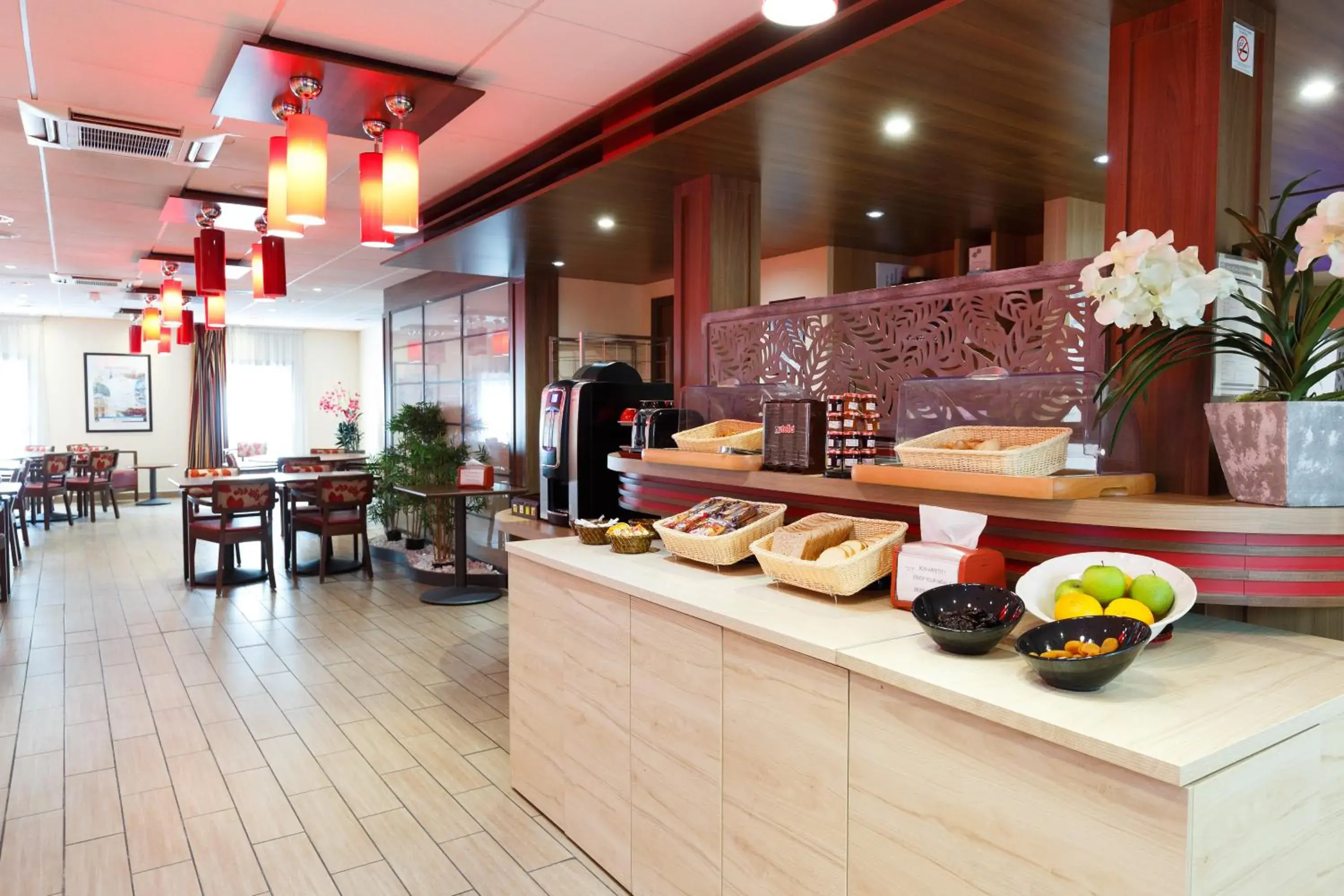Buffet breakfast, Restaurant/Places to Eat in Residhotel Toulouse Centre