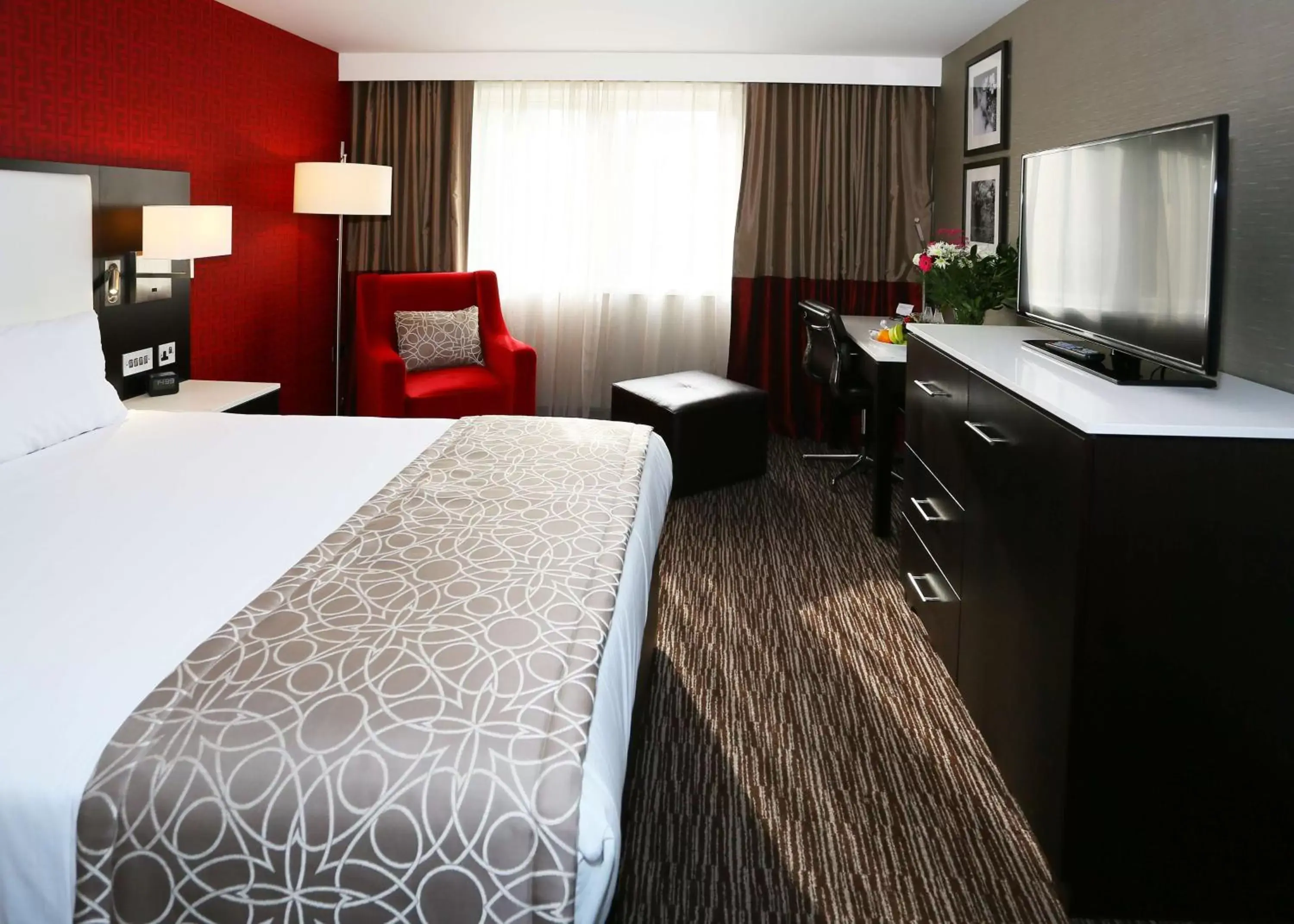 Bedroom in DoubleTree by Hilton Hotel Nottingham - Gateway