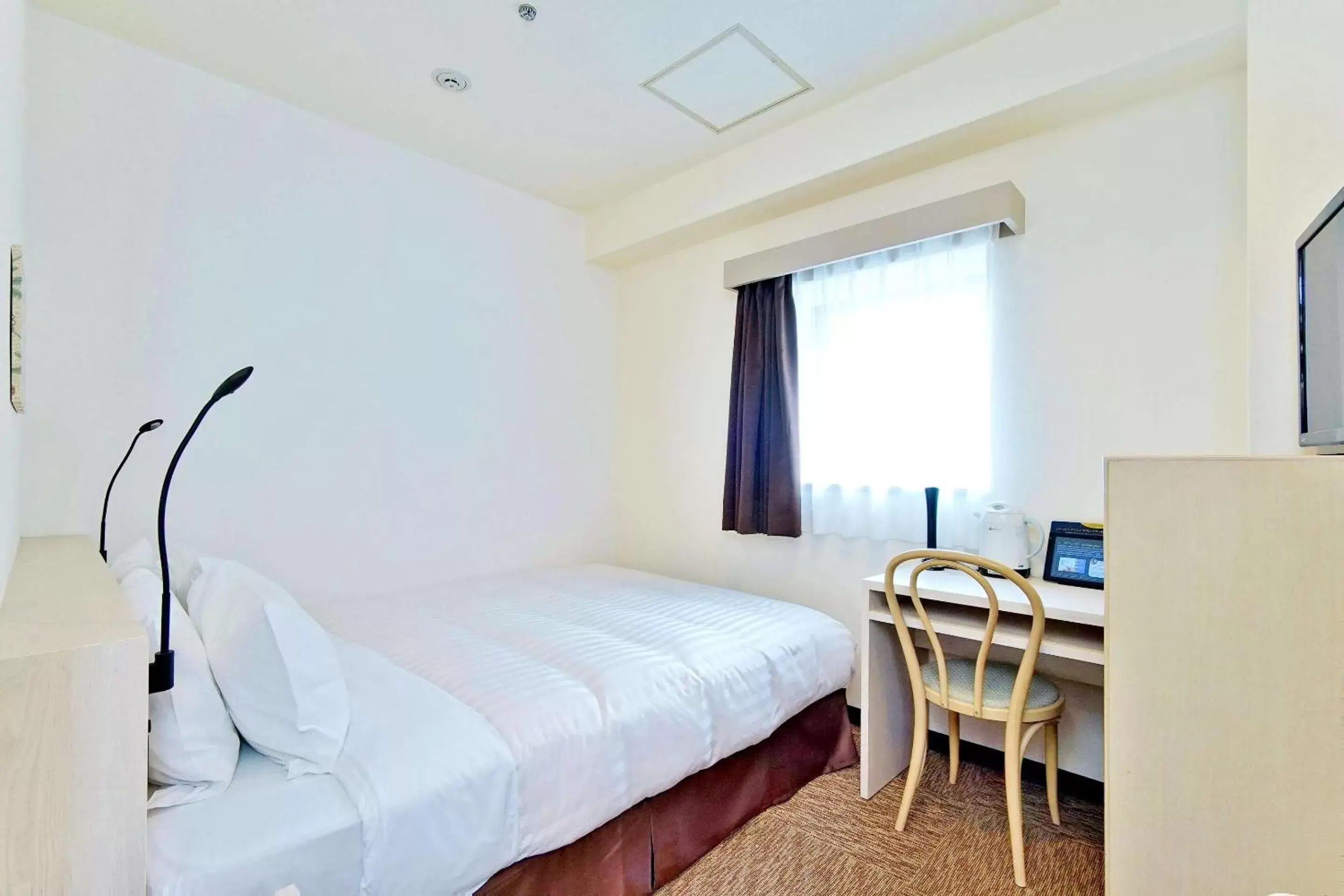 Bedroom, Bed in Best Western Osaka Tsukamoto