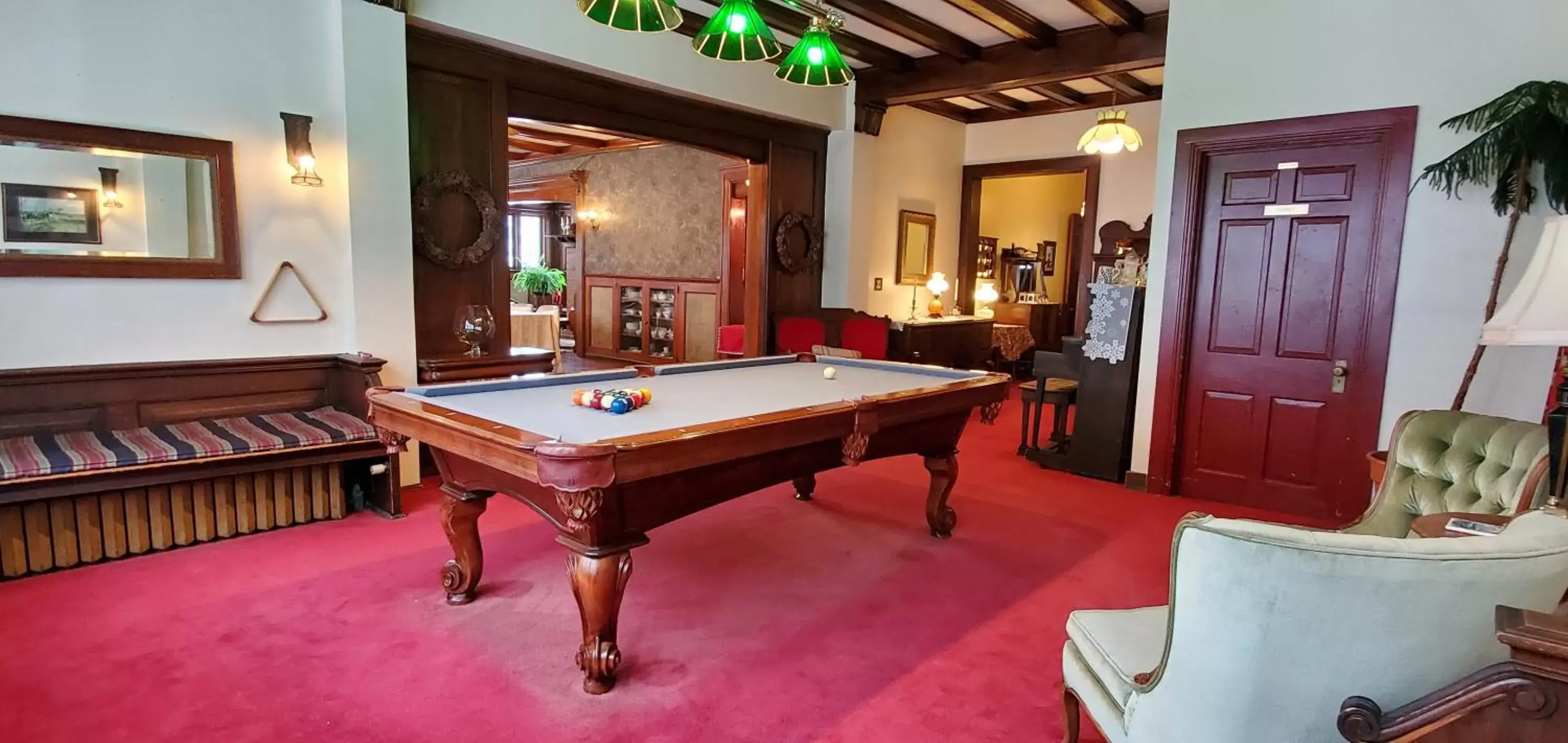 Billiard, Billiards in Saravilla Bed & Breakfast