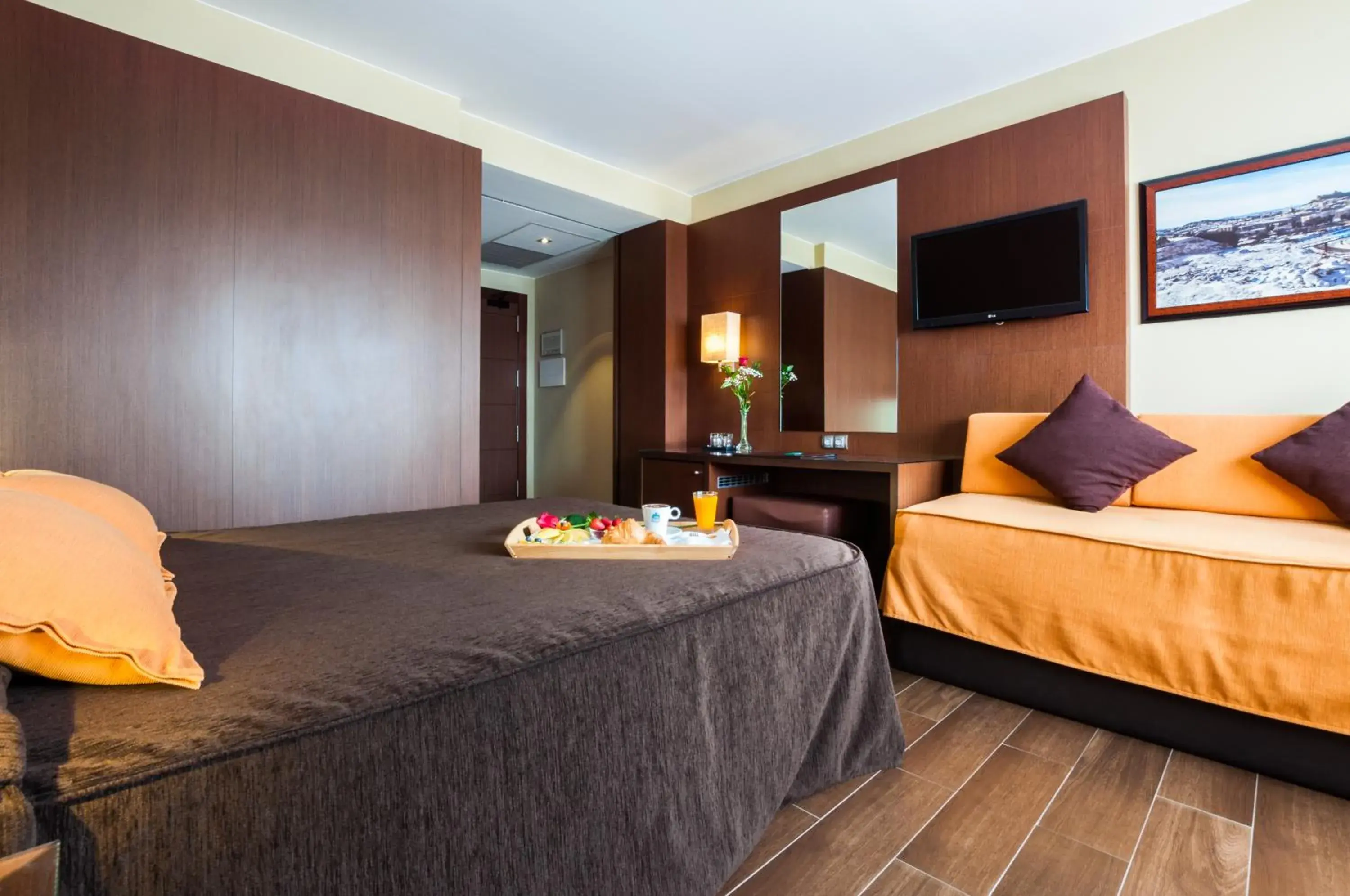 Bedroom, Bed in Hotel Ciudad de Alcañiz