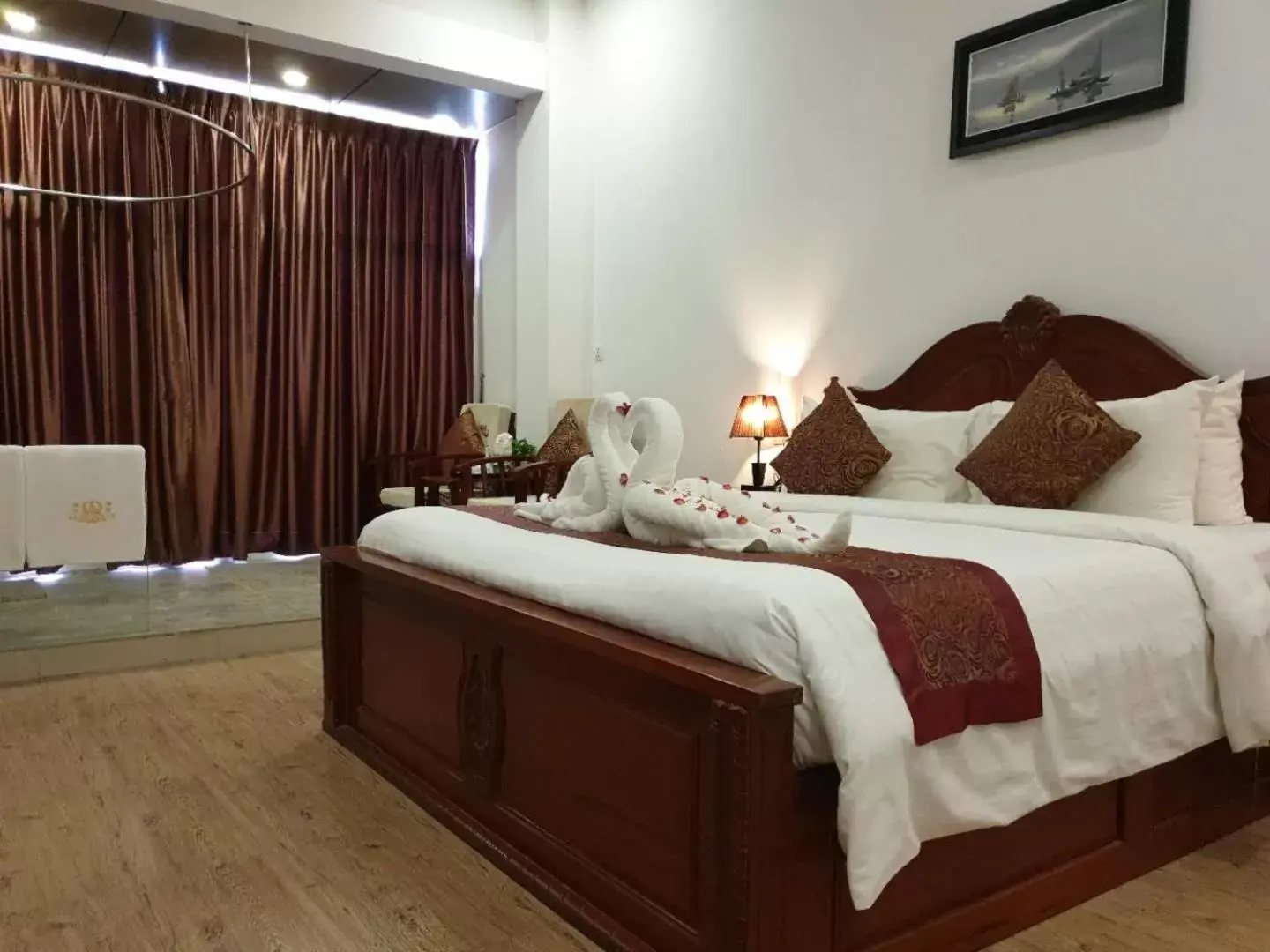 Bed in Aristocrat Residence & Hotel
