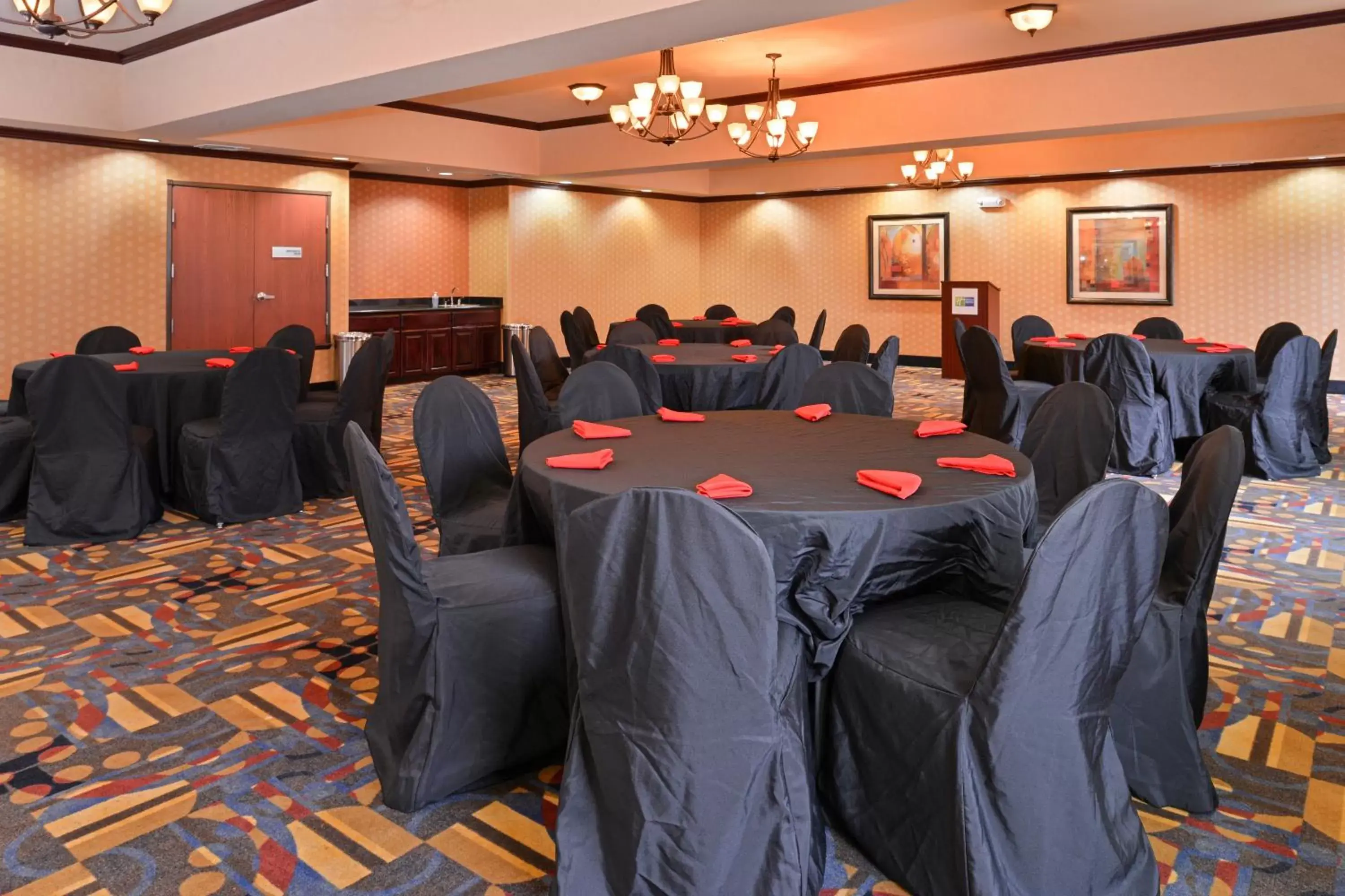 Meeting/conference room, Banquet Facilities in Holiday Inn Express & Suites Van Buren-Fort Smith Area, an IHG Hotel