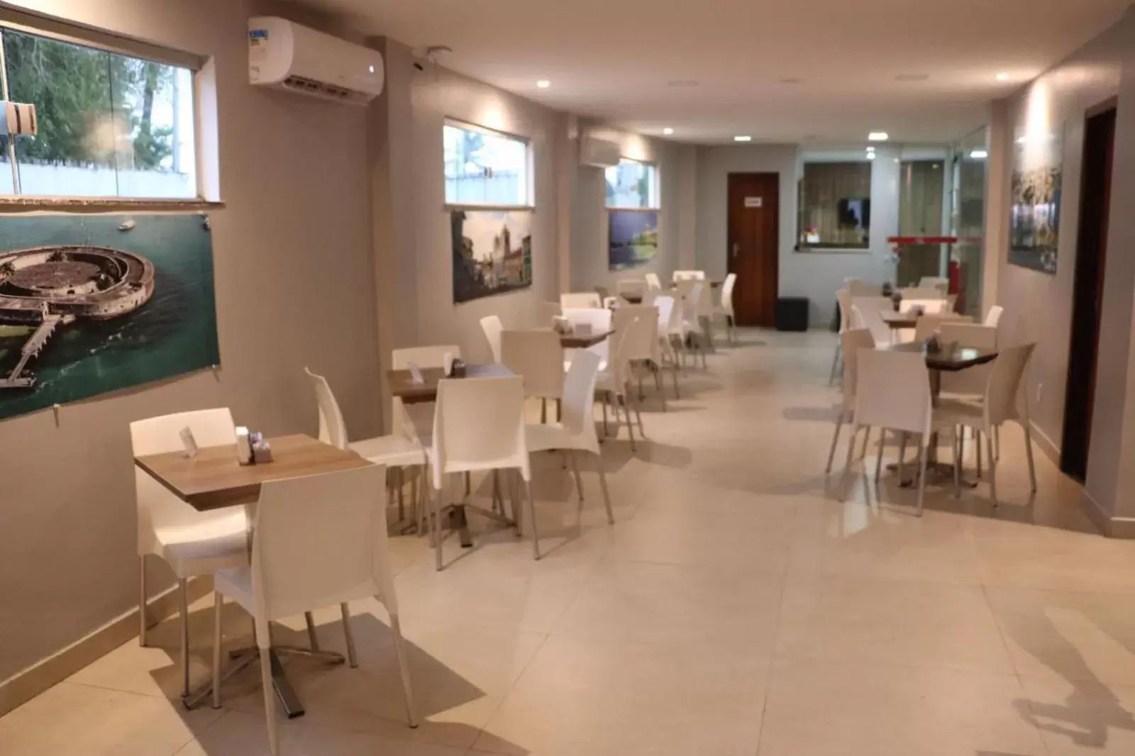 Restaurant/Places to Eat in Onix Hotel Aeroporto