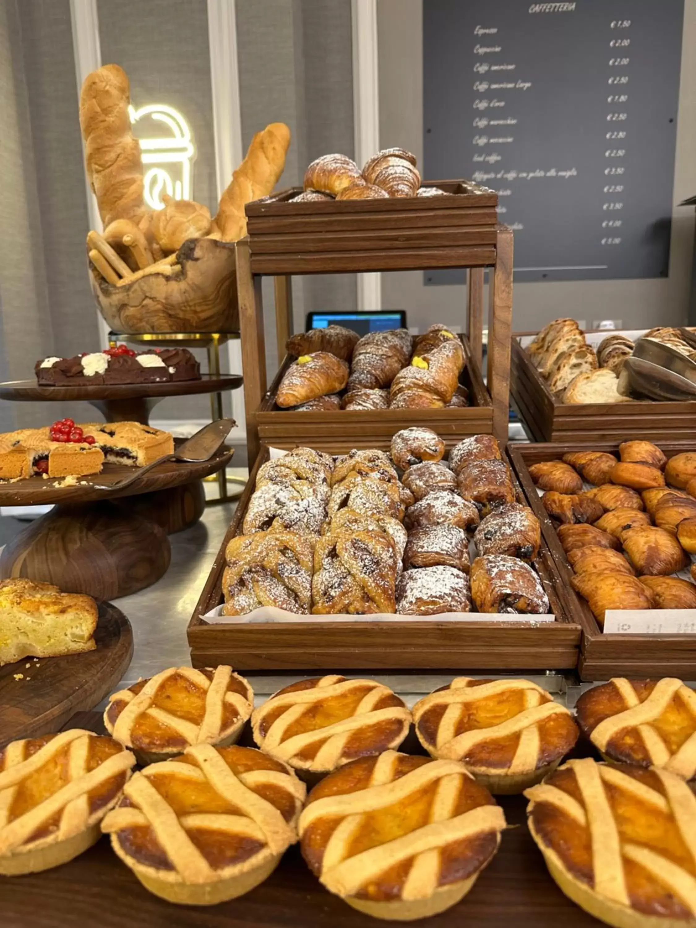 Breakfast in Aleph Rome Hotel, Curio Collection By Hilton Breakfast in Aleph Rome Hotel, Curio Collection By Hilton