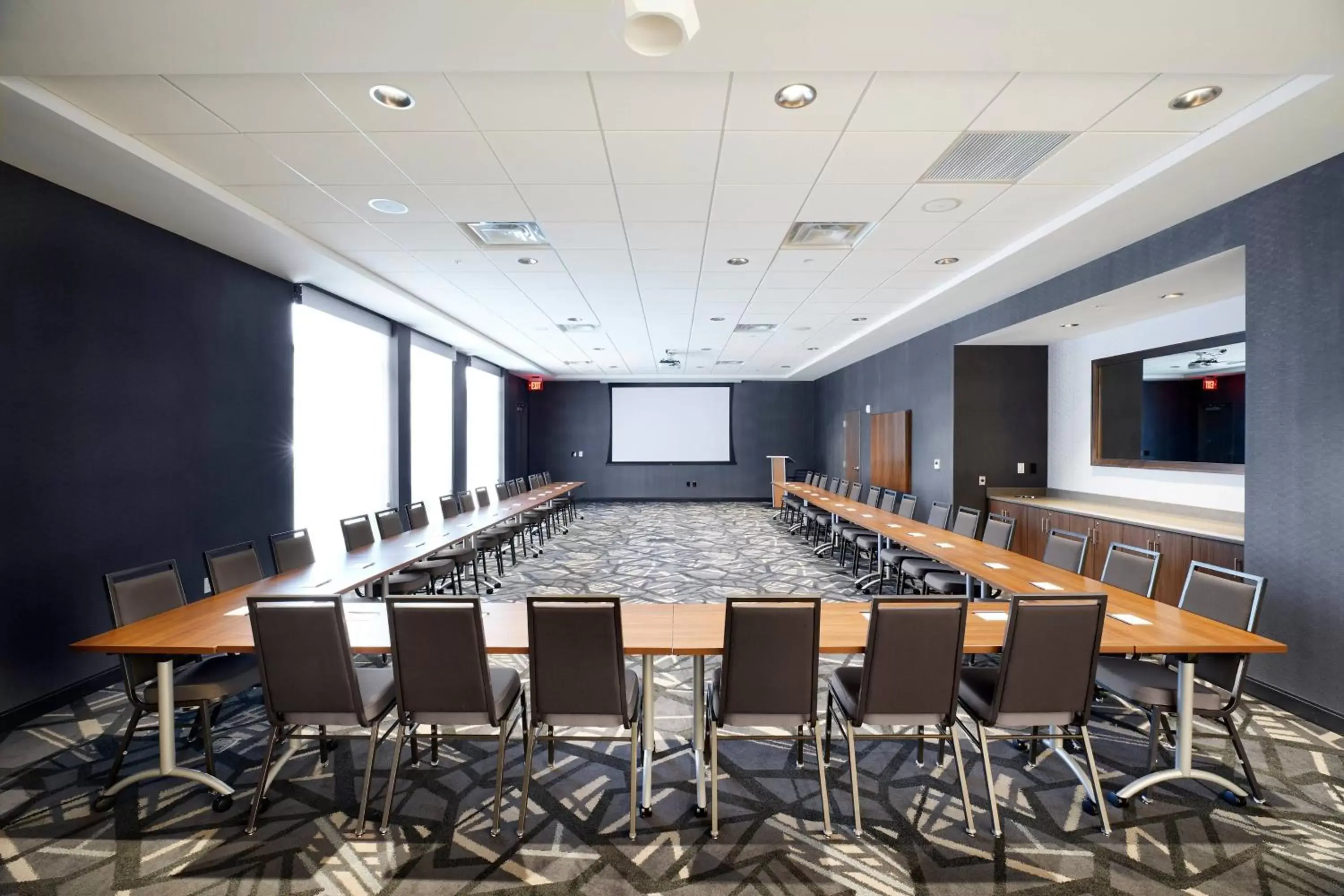 Meeting/conference room in SpringHill Suites by Marriott Columbus Easton Area